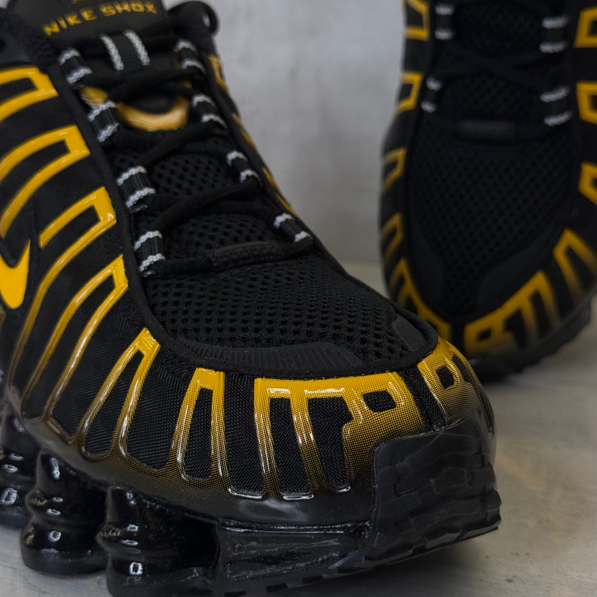 Nike Shox TL NFL Black University Gold, миниатюра 4