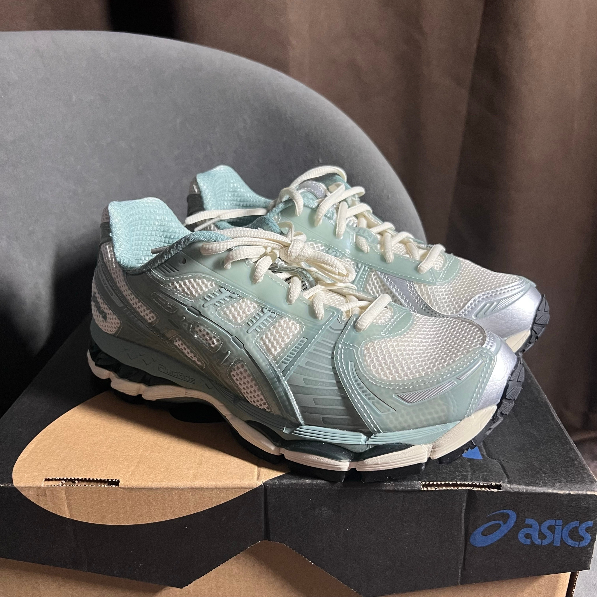 Asics x Kith Gel Kayano 12.1 Cream Sage, миниатюра 1