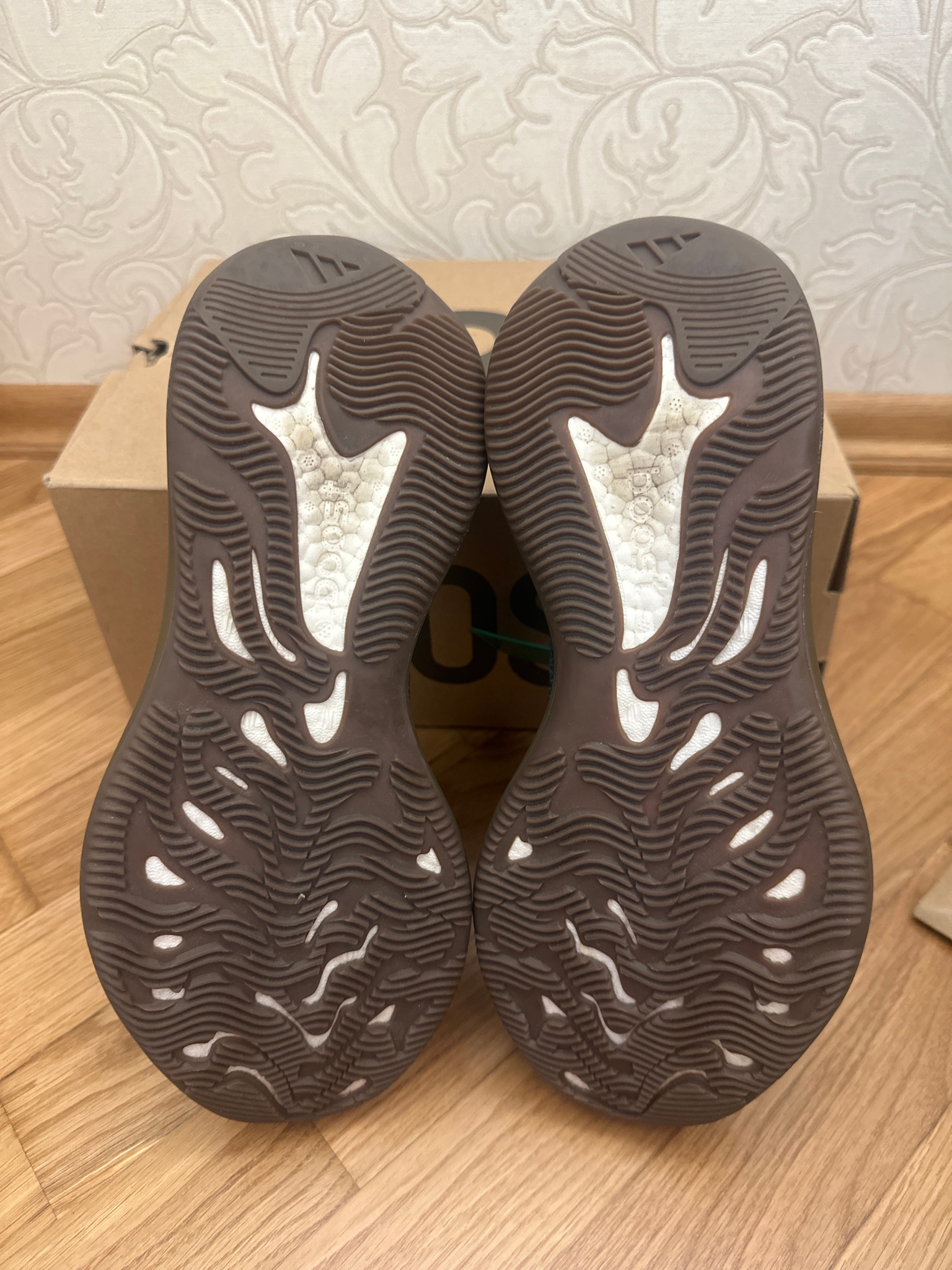 Adidas Yeezy 380 Covellite, миниатюра 4