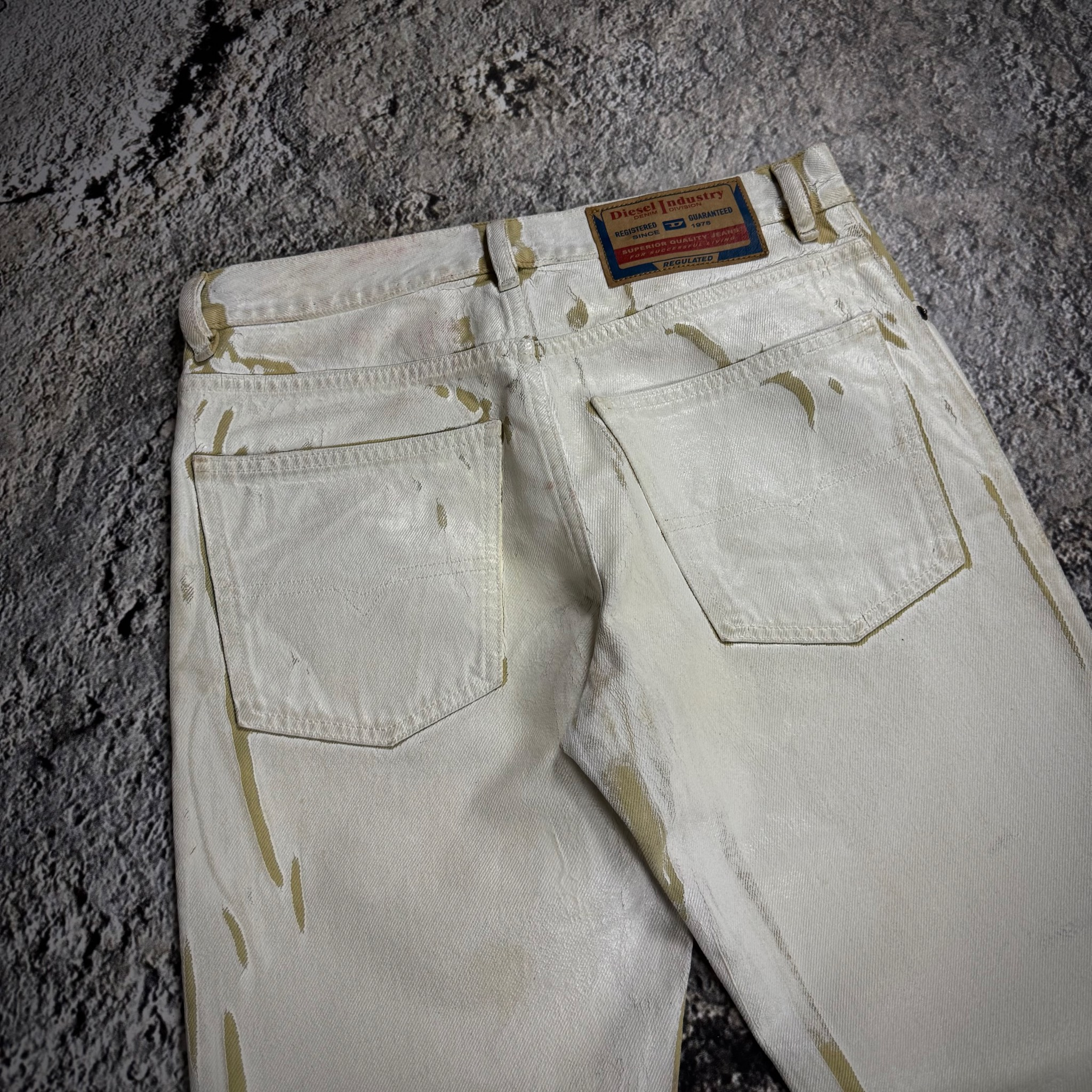 Diesel 1995 Distressed Straight Leg Painted Jeans, миниатюра 9