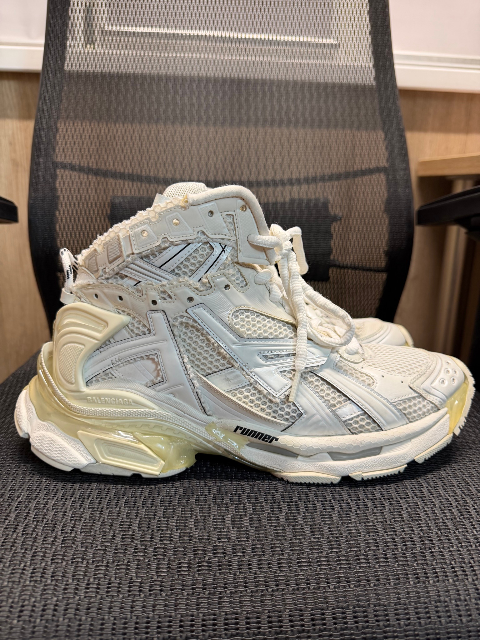 BALENCIAGA Runner, миниатюра 1