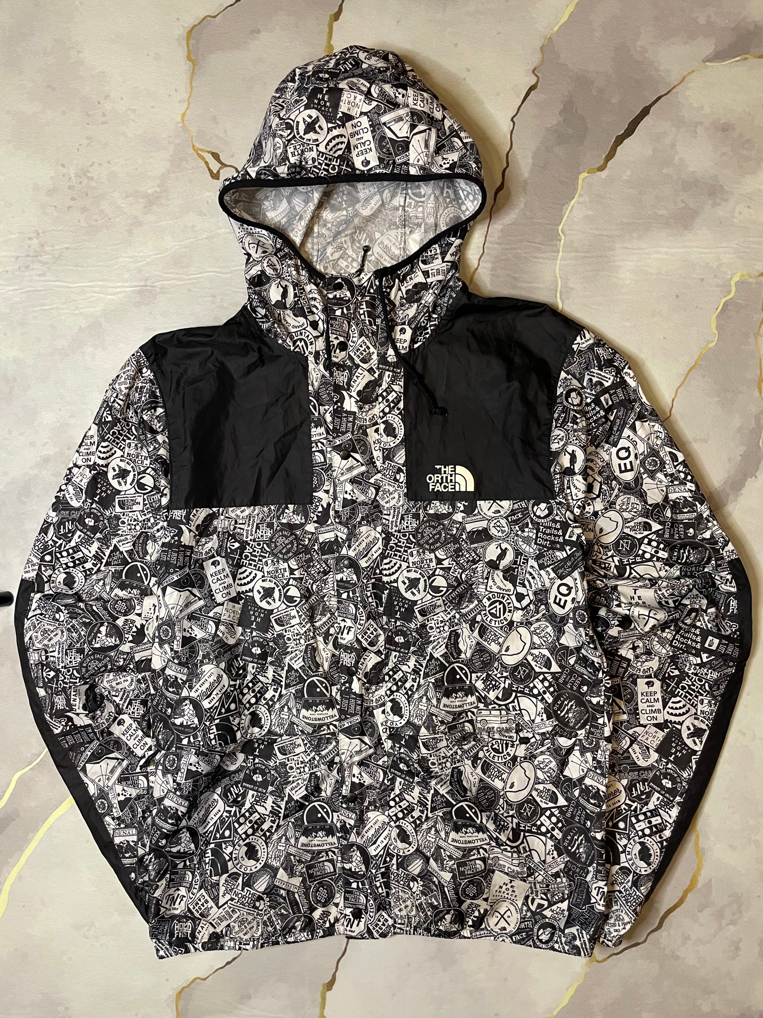 The North Face Ветровка, миниатюра 1