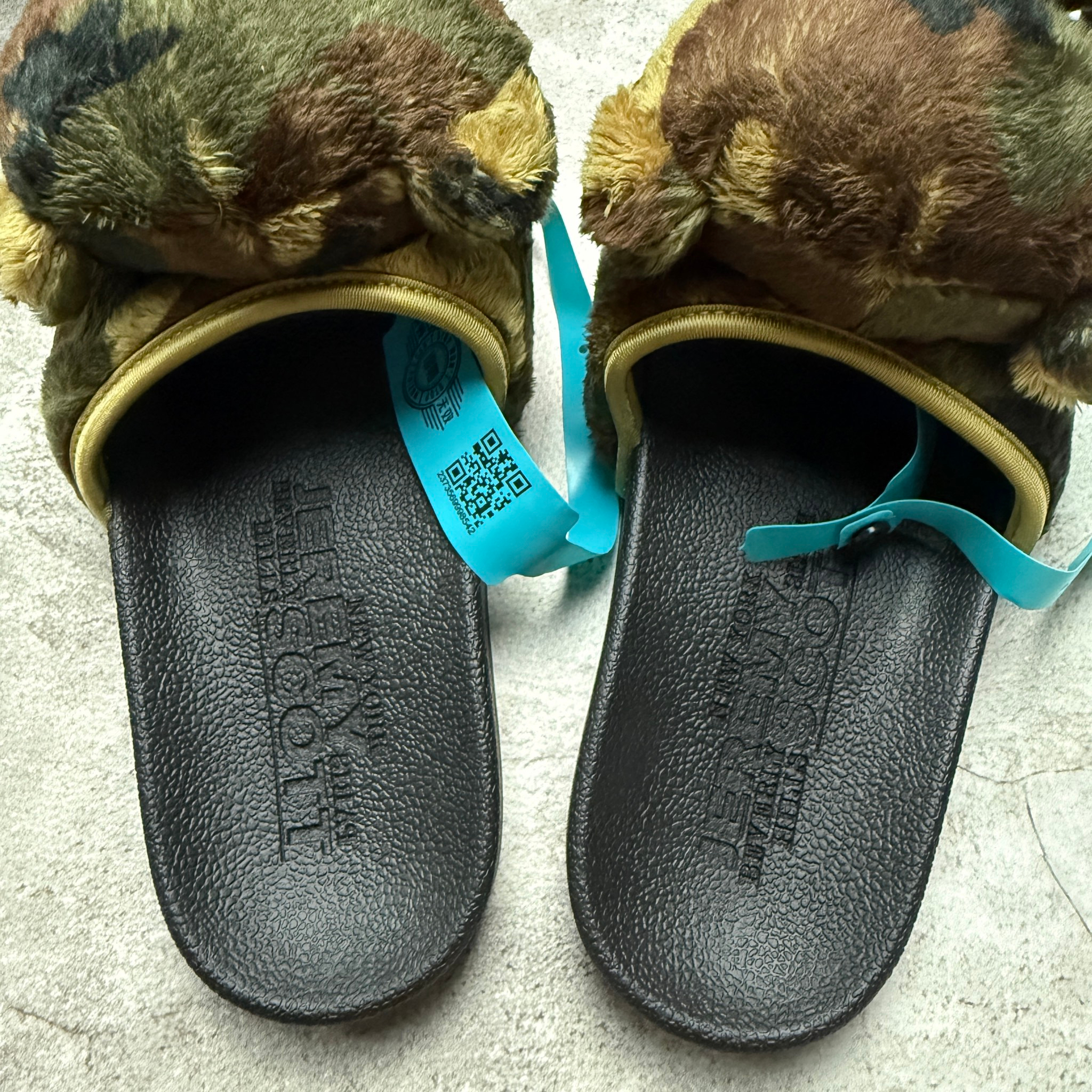 Adidas x Jeremy Scott Camo Bear Slide, миниатюра 2