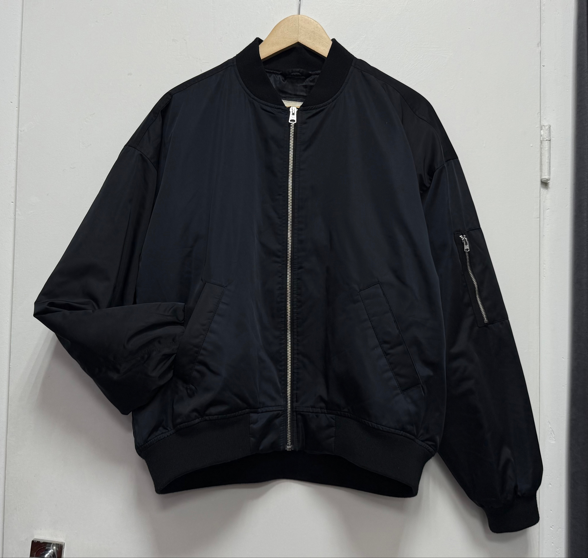 Abercrombie & Fitch MA-1 Bomber Jacket, миниатюра 1