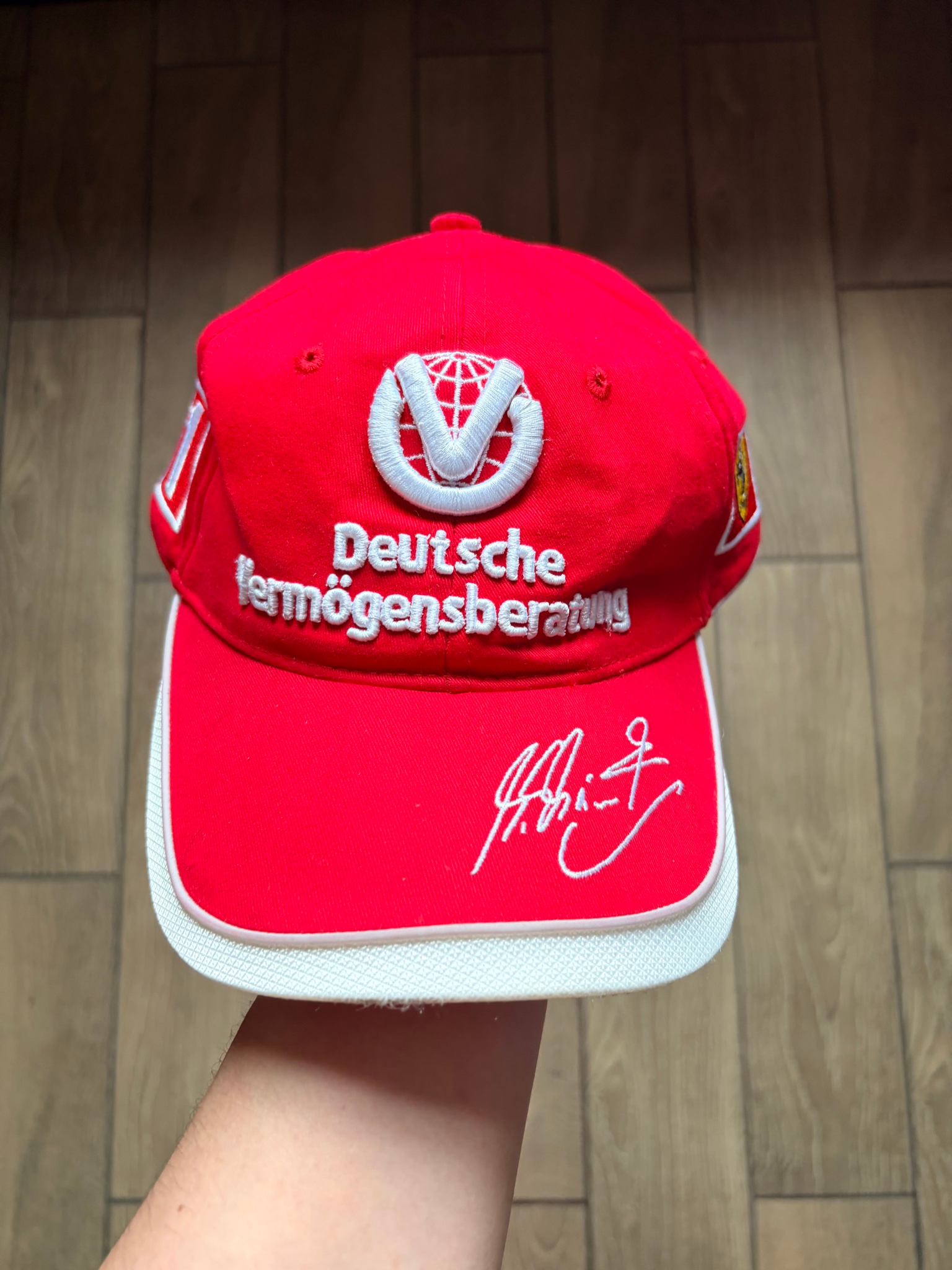 Michael Schumacher Ferrari Dragon Collection 2005-2006, миниатюра 1