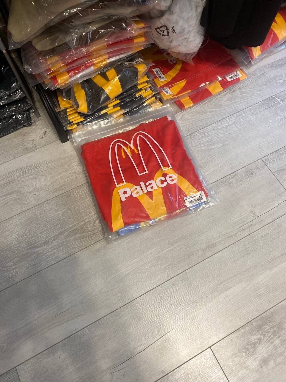 Palace x McDonald’s Logo t-shirt, миниатюра 4