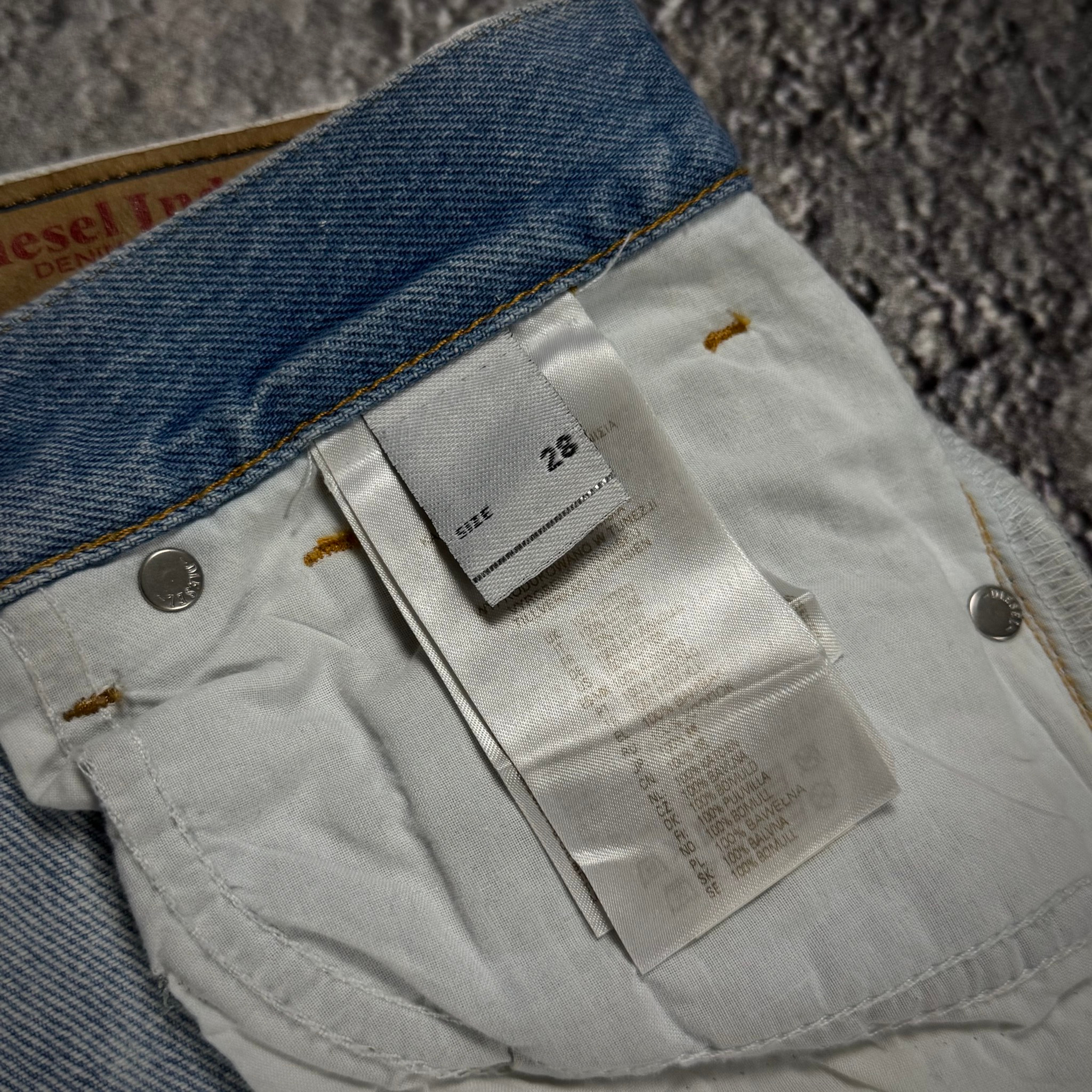 Diesel 1995 Distressed Straight Leg Painted Jeans, миниатюра 4