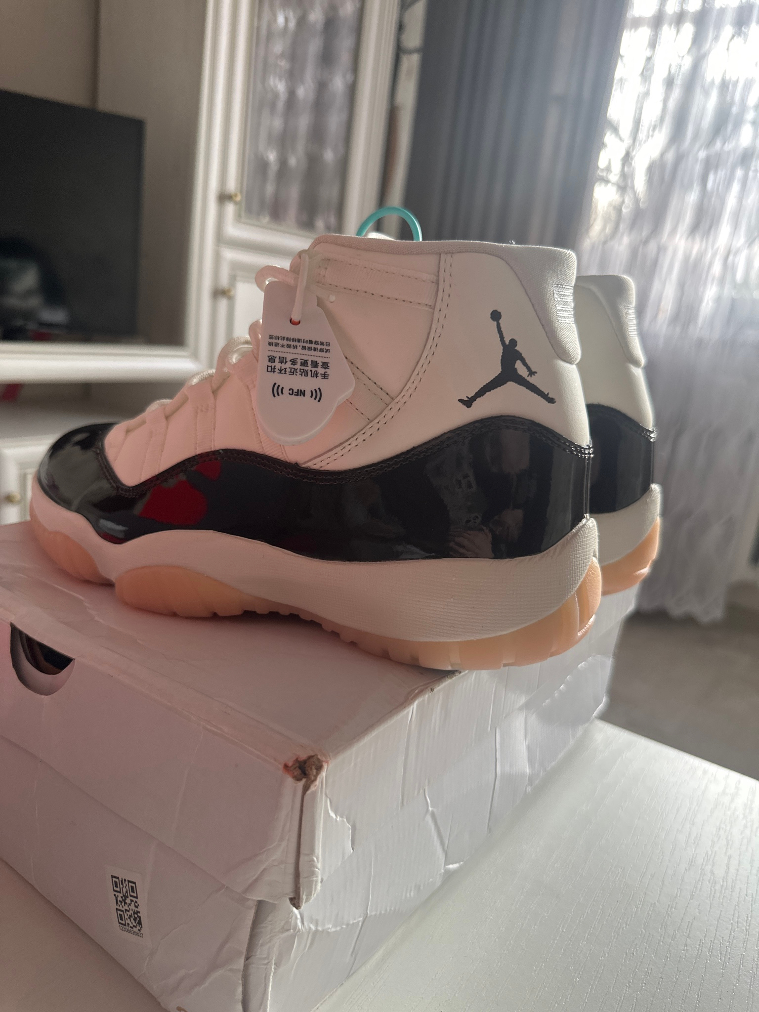 Nike Air Jordan 11 Neapolitan, миниатюра 9