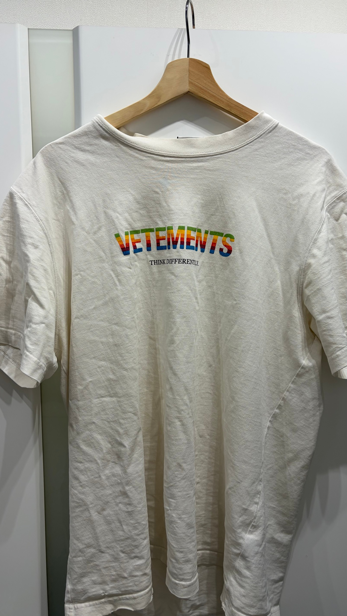 Vetements Think Differently, миниатюра 1