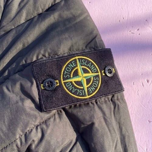 Stone Island Stone Island пуховик чёрный с нашивкой | Зимняя куртка, миниатюра 2