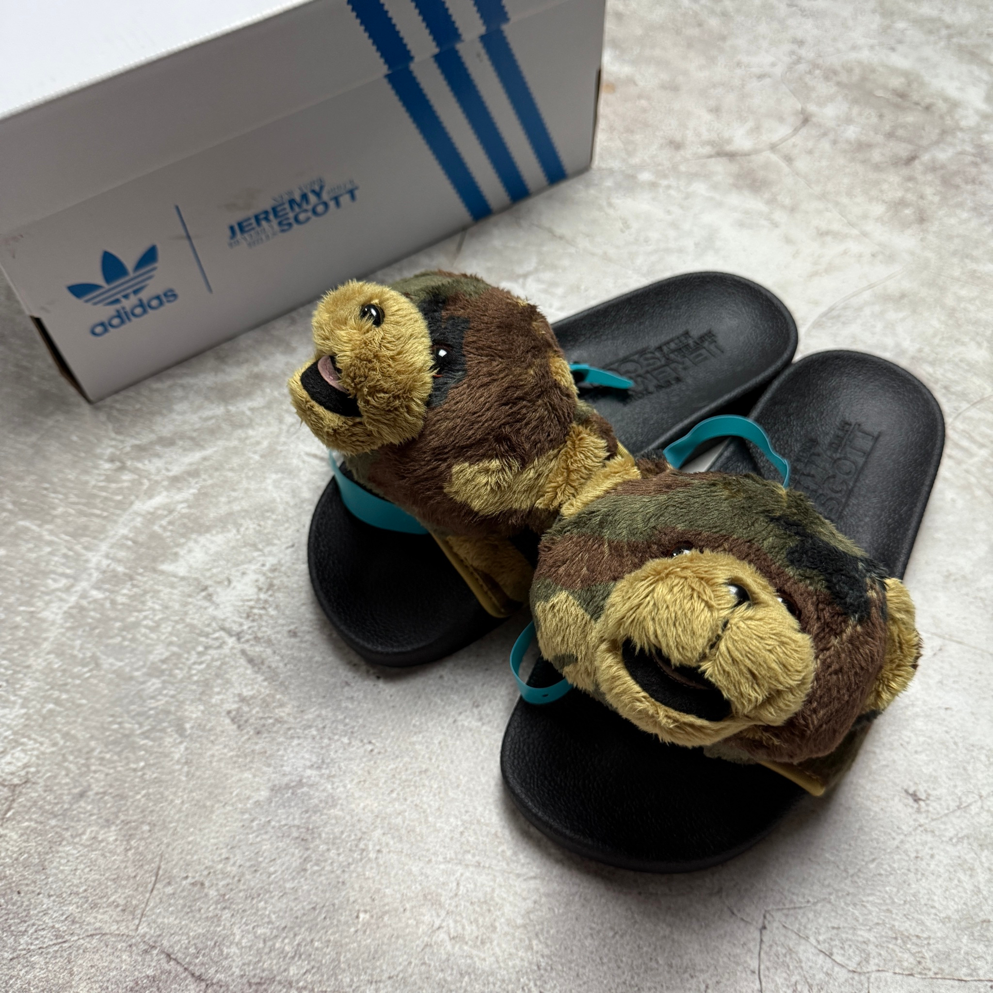 Adidas x Jeremy Scott Camo Bear Slide, миниатюра 1