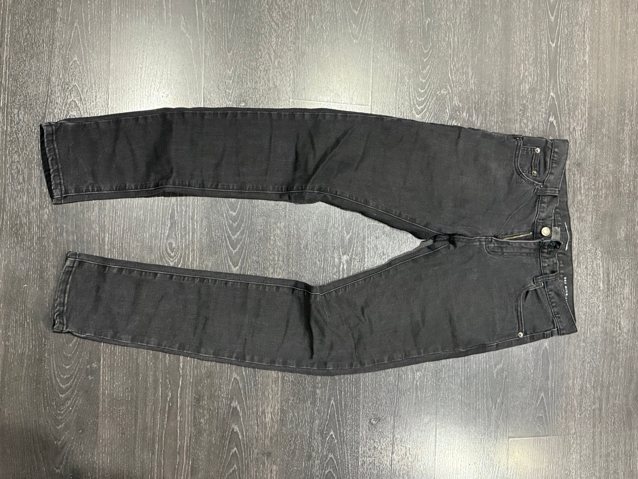 Saint Laurent D02, миниатюра 1