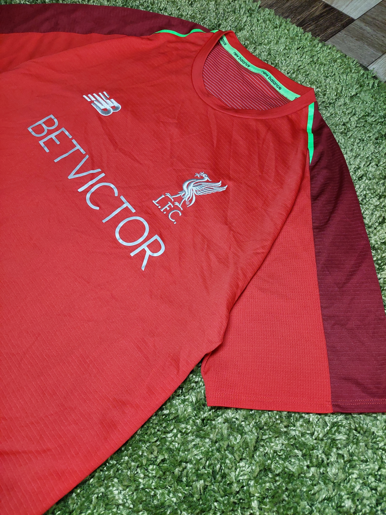 New Balance Liverpool FC 2018-19 Training Jersey, миниатюра 2