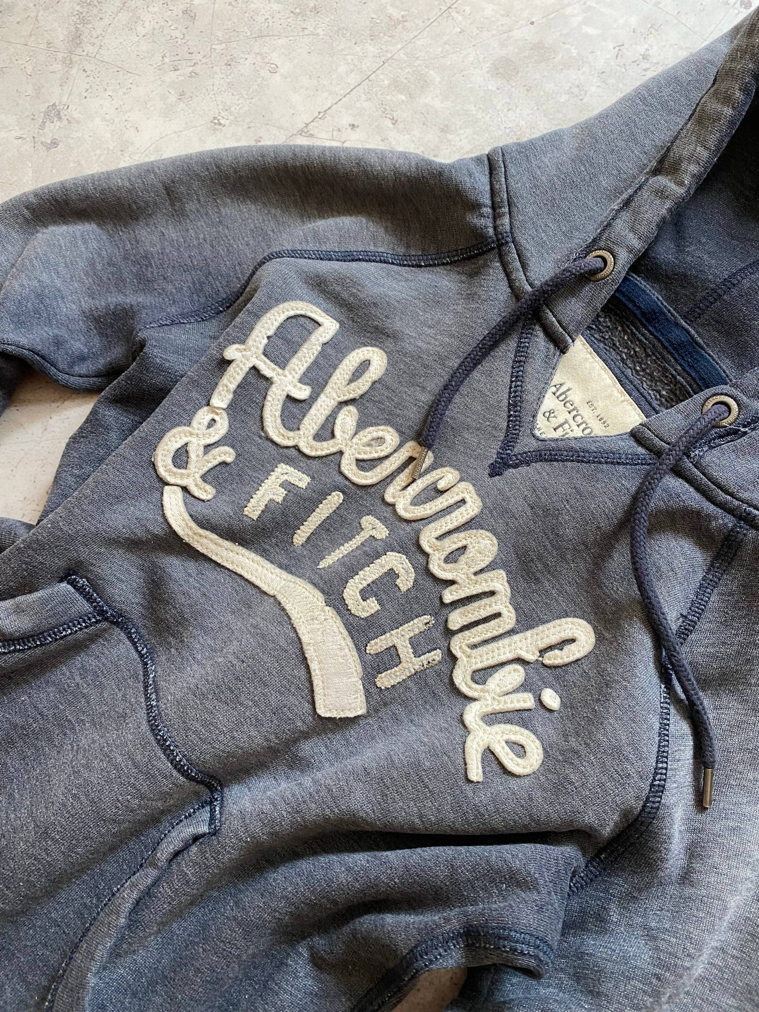 Abercrombie & Fitch Vintage Faded Logo Hoodie, миниатюра 5