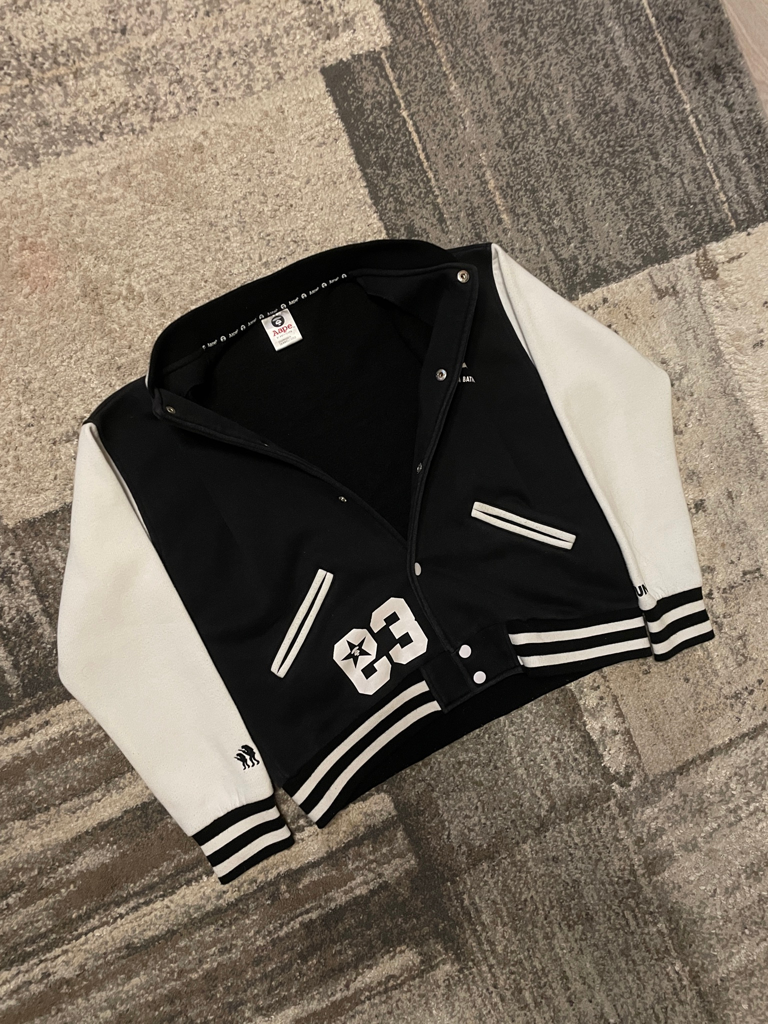 Aape Bomber, миниатюра 2