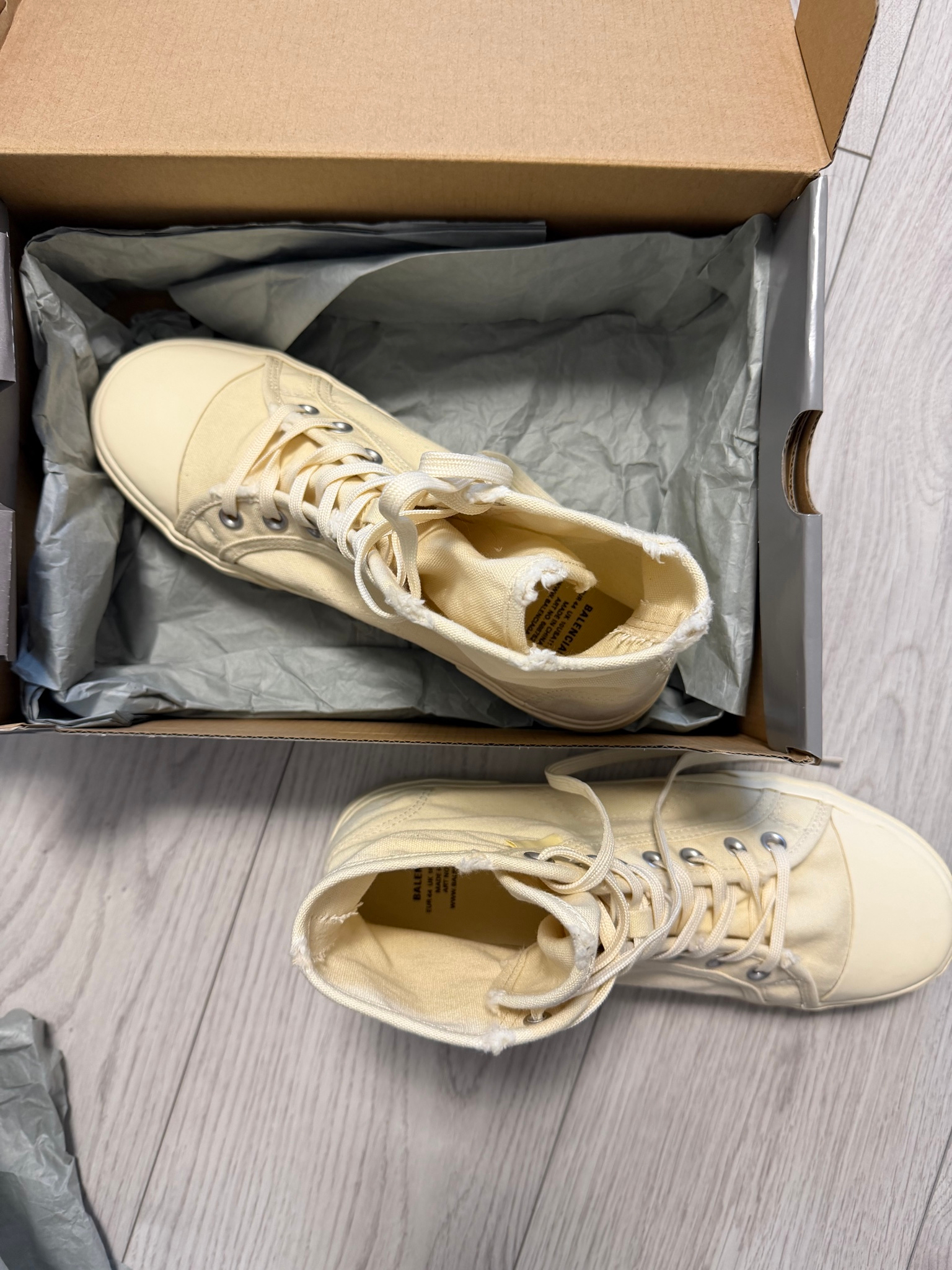 Balenciaga Paris, миниатюра 3