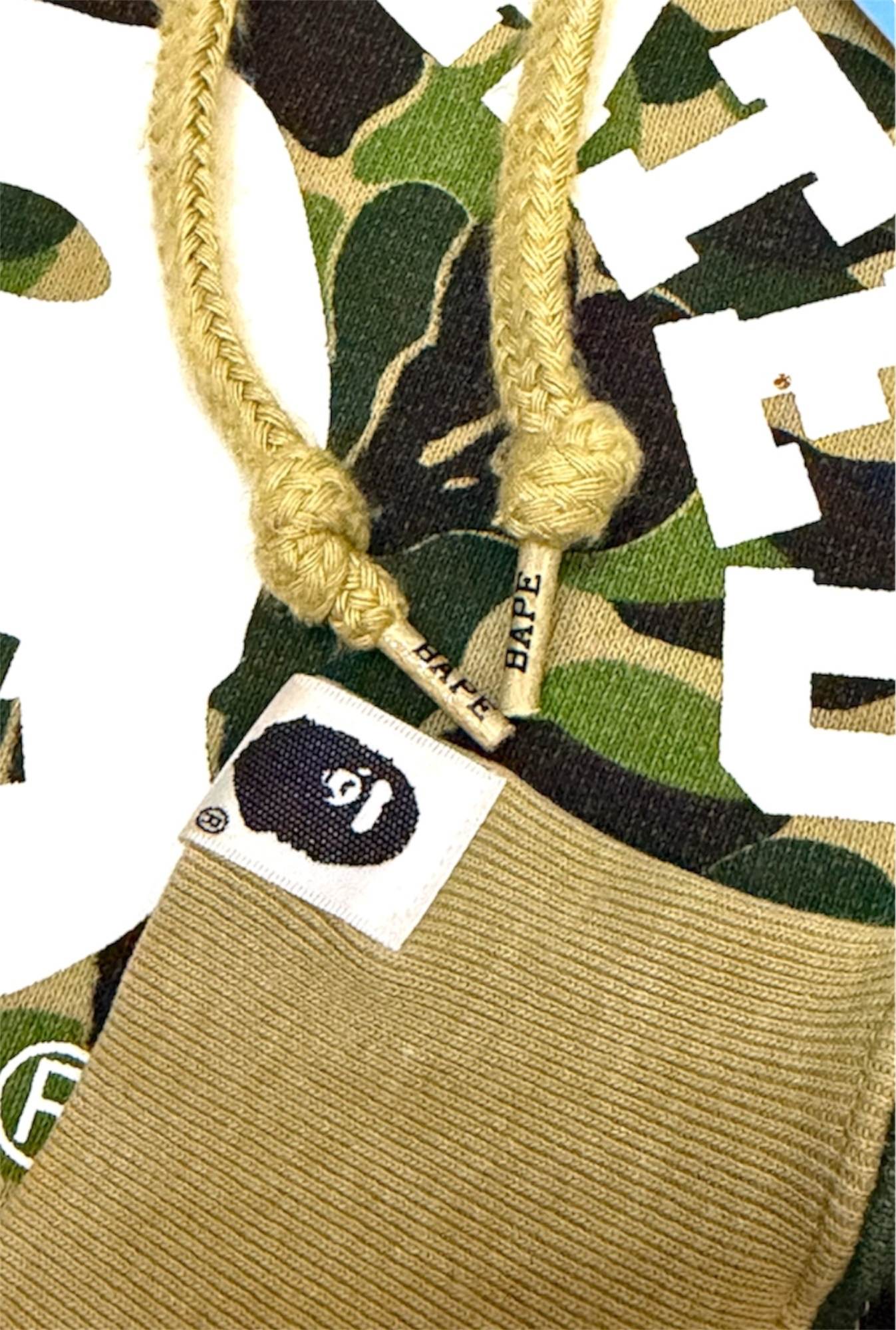 BAPE x Undefeated Hoodie ABC Camo, миниатюра 6