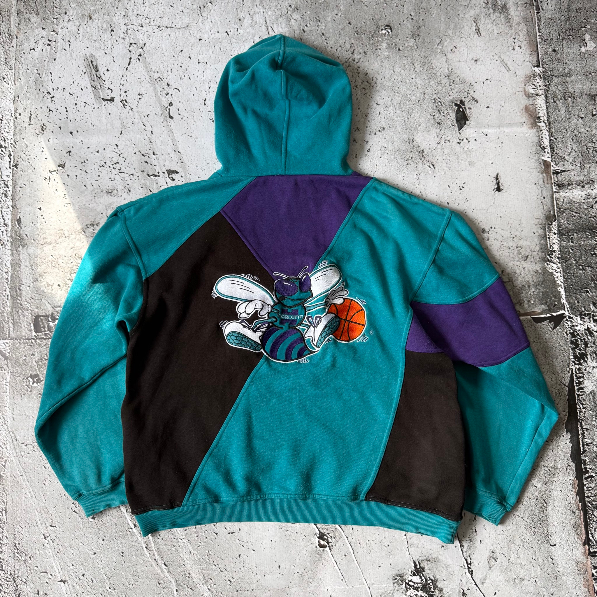 Apex One 1990s Vintage Charlotte Hornets Hoodie, миниатюра 2
