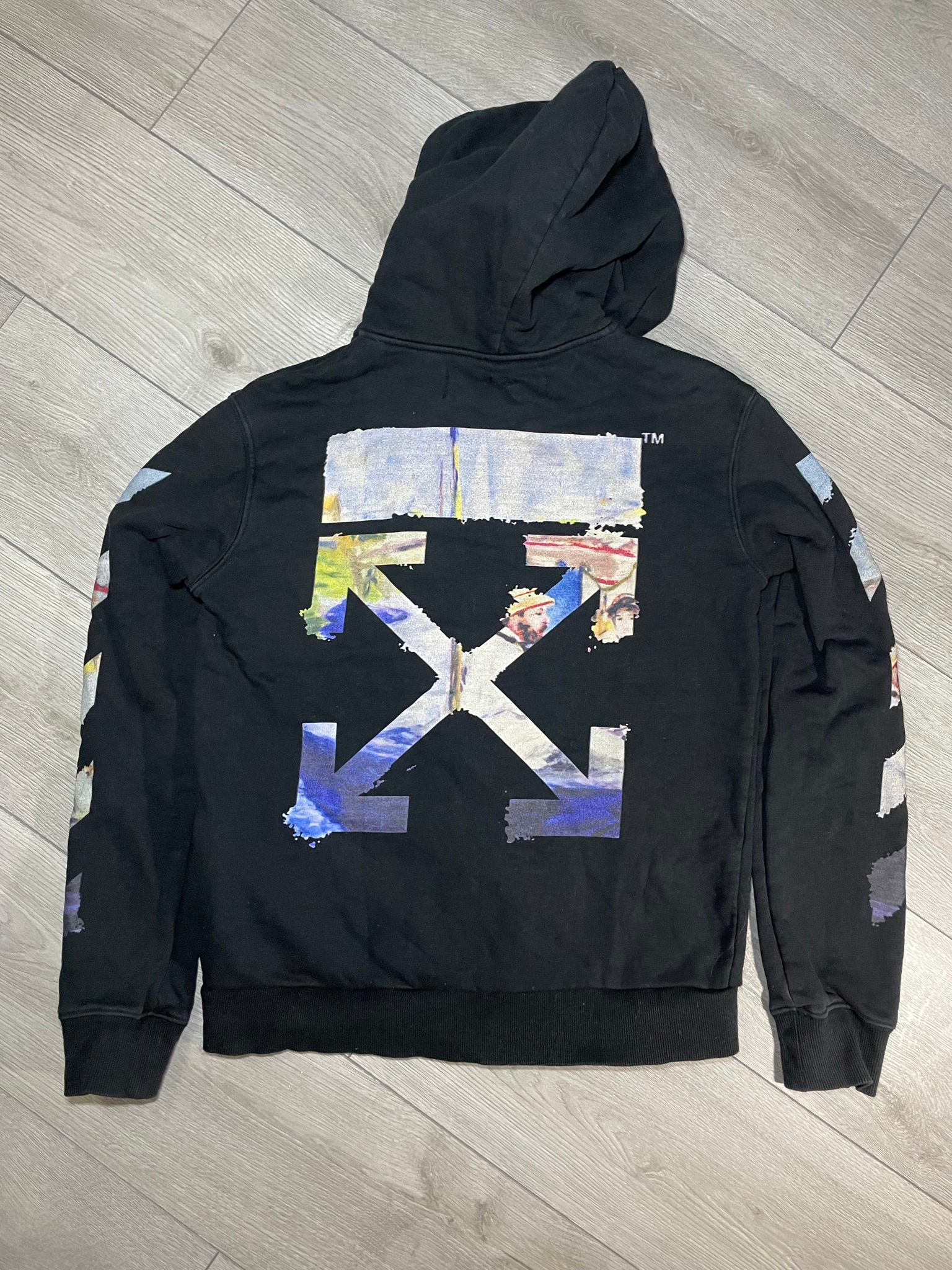 Off white diagonal arrow, миниатюра 2