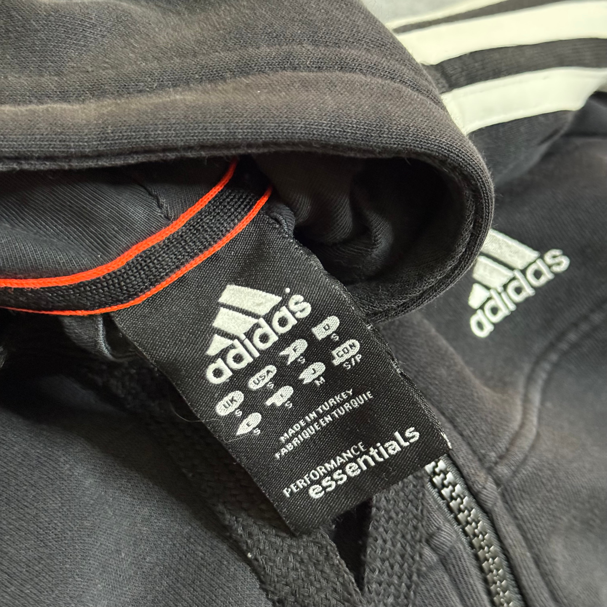 adidas essentials, миниатюра 3
