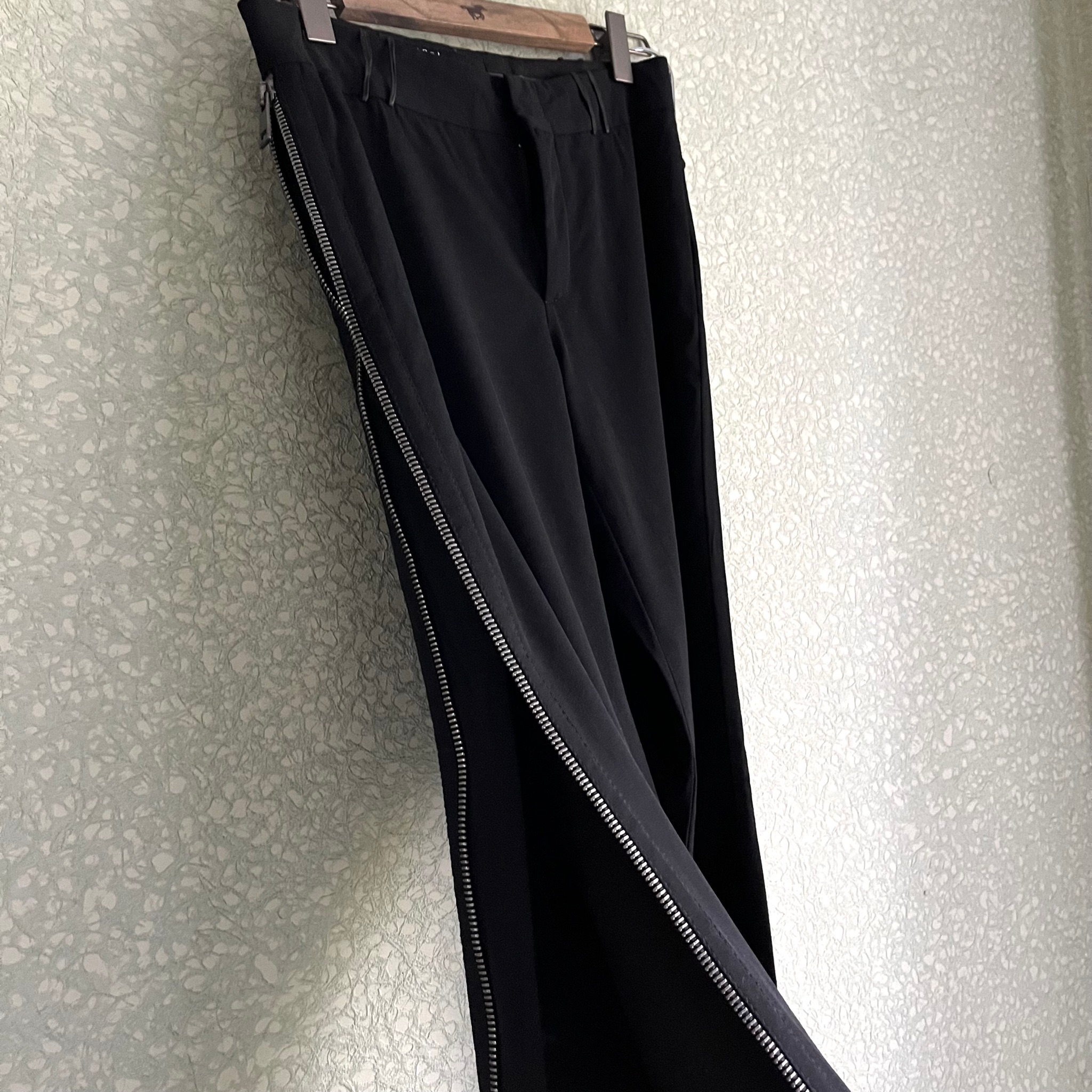 Gucci by Tom Ford AW01 Asymmetric Side Zip Trousers, миниатюра 6