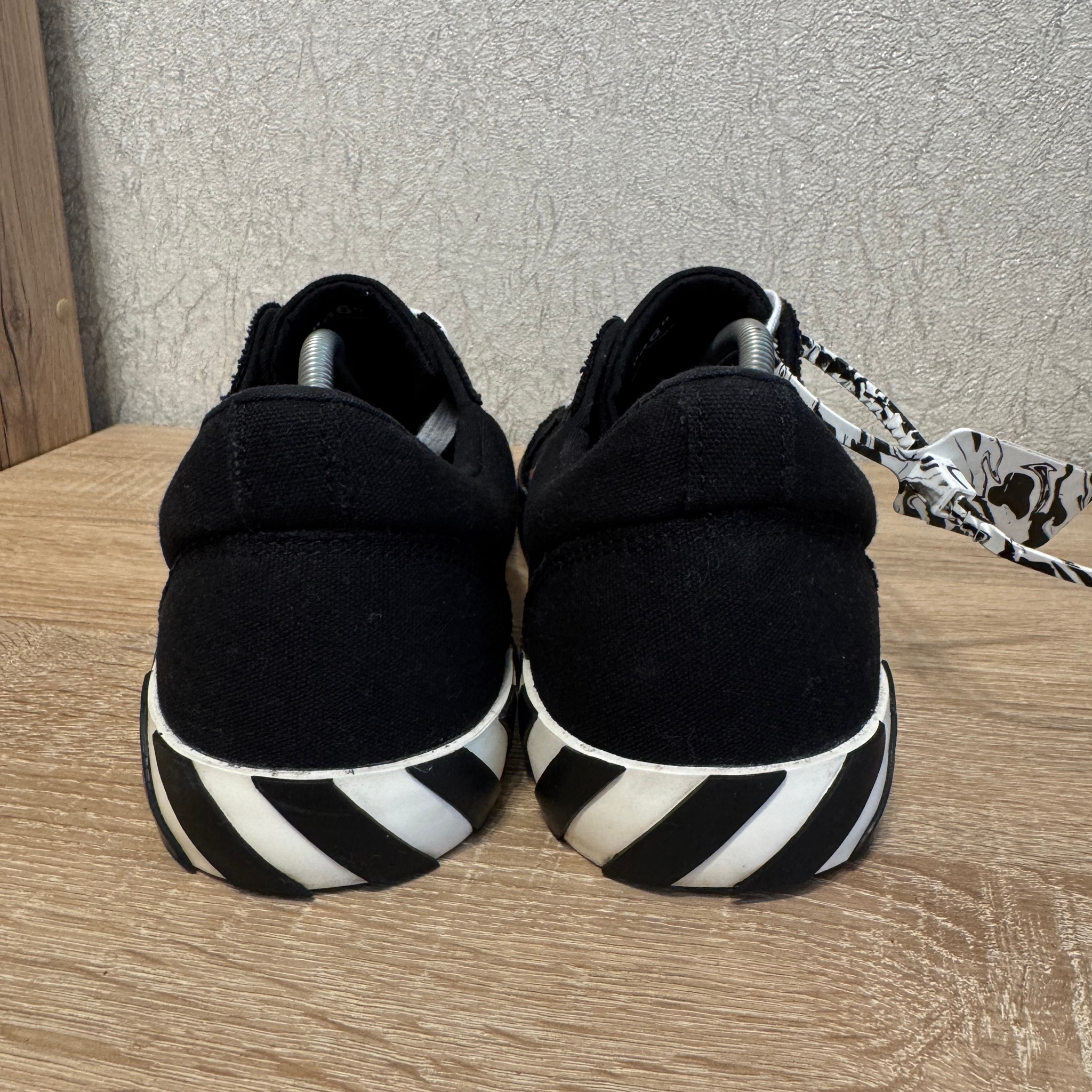 Off White Vulcanized, миниатюра 2