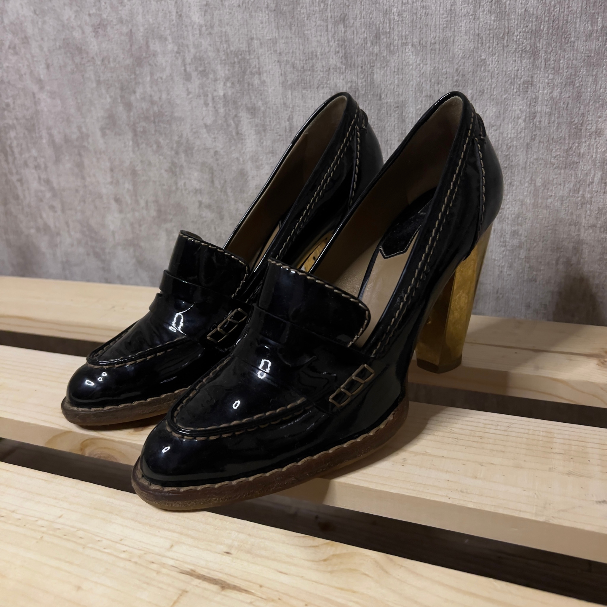Dolce Gabbana Vintage Leather Gold Heel Shoes, миниатюра 1