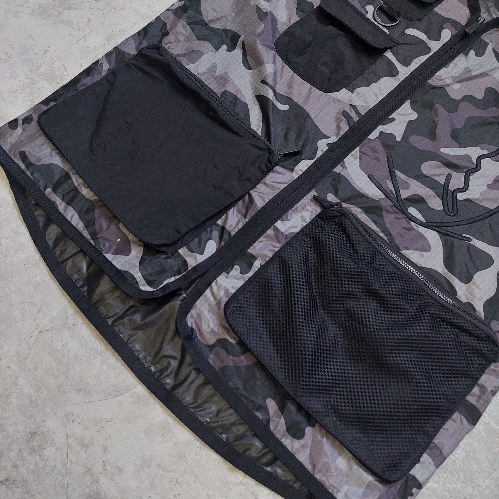 Karl Kani Signature Camo Utility Vest, миниатюра 5