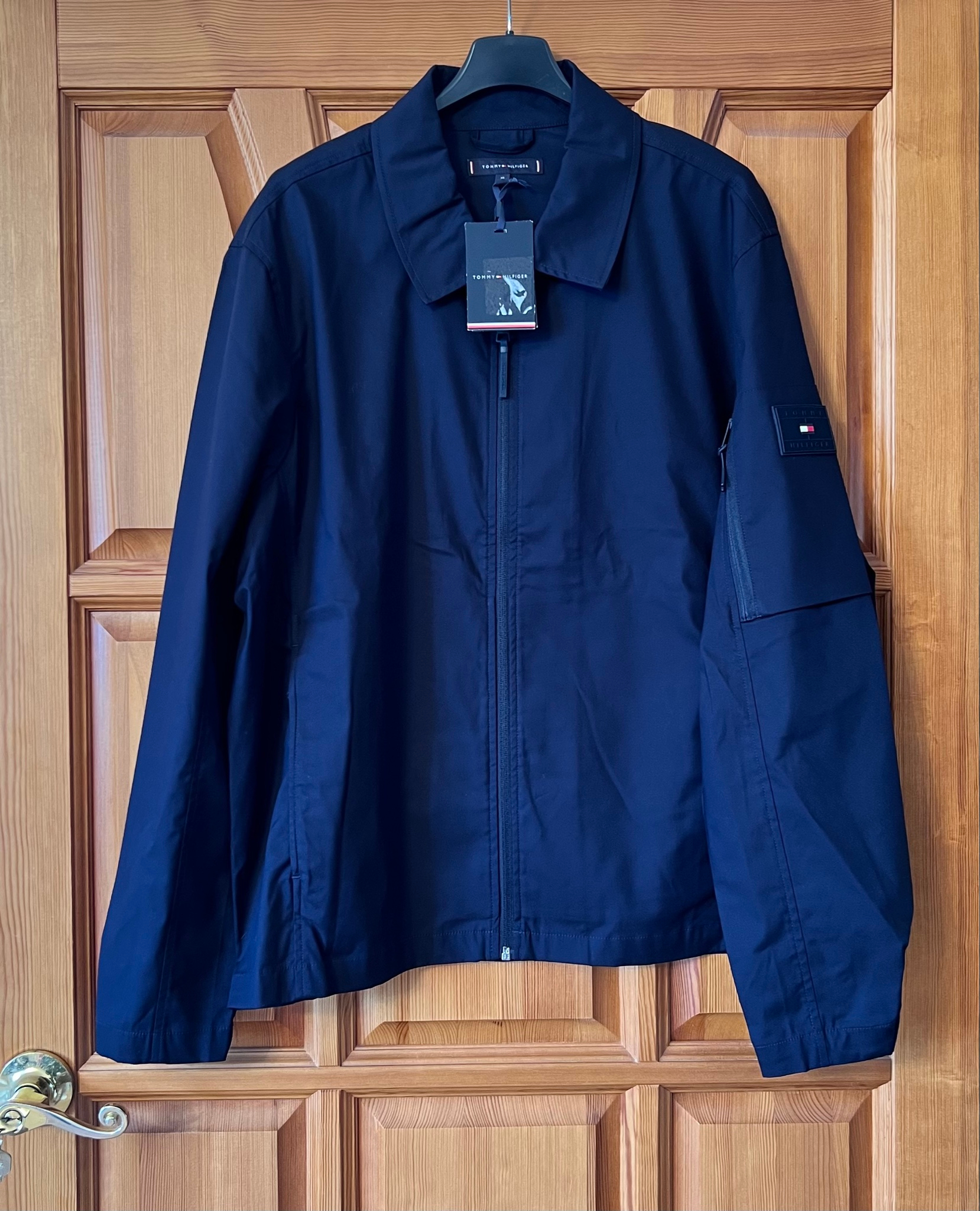 Tommy Hilfiger Ветровка, миниатюра 1