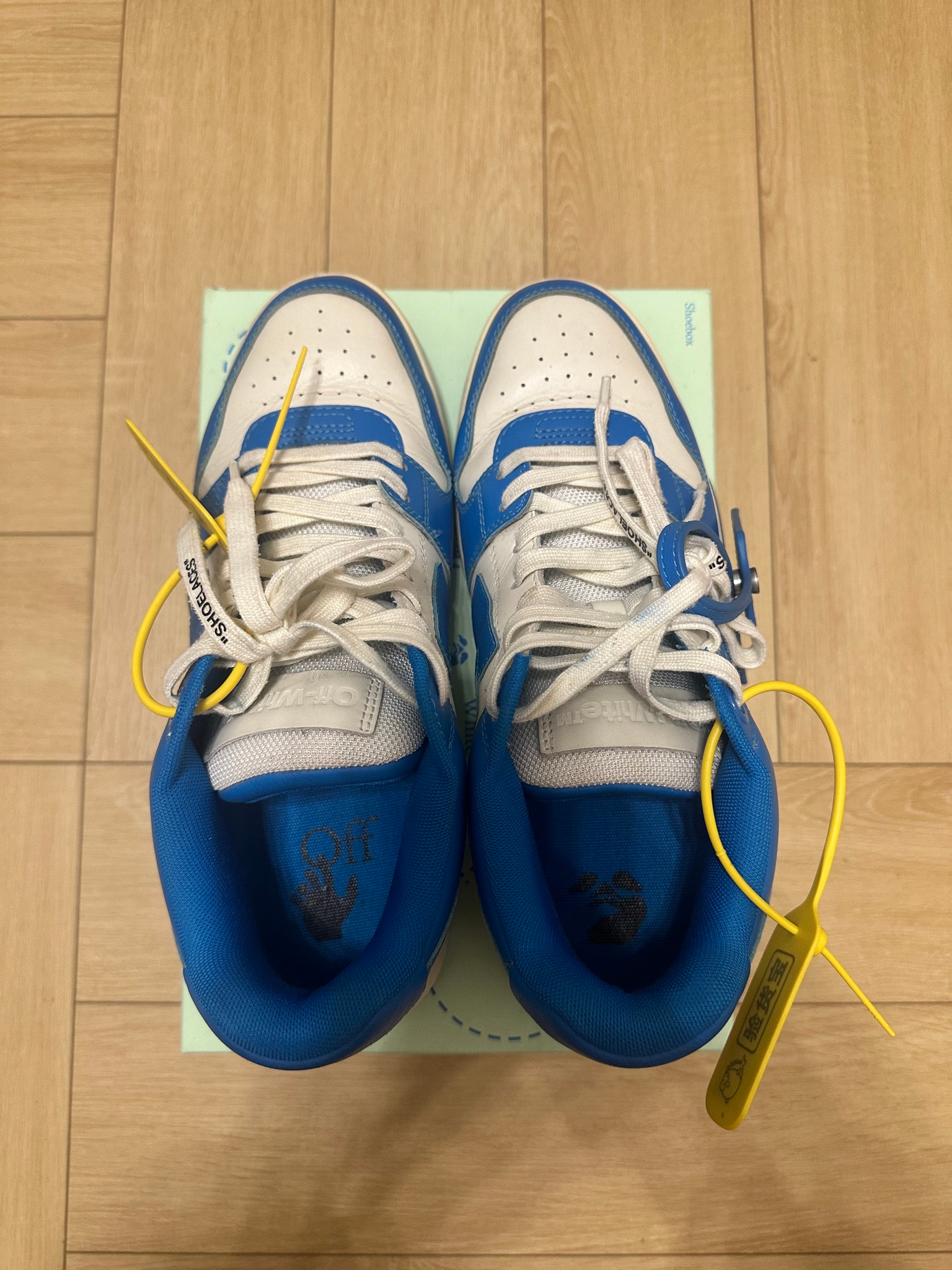 Off-White Out of Office, миниатюра 3