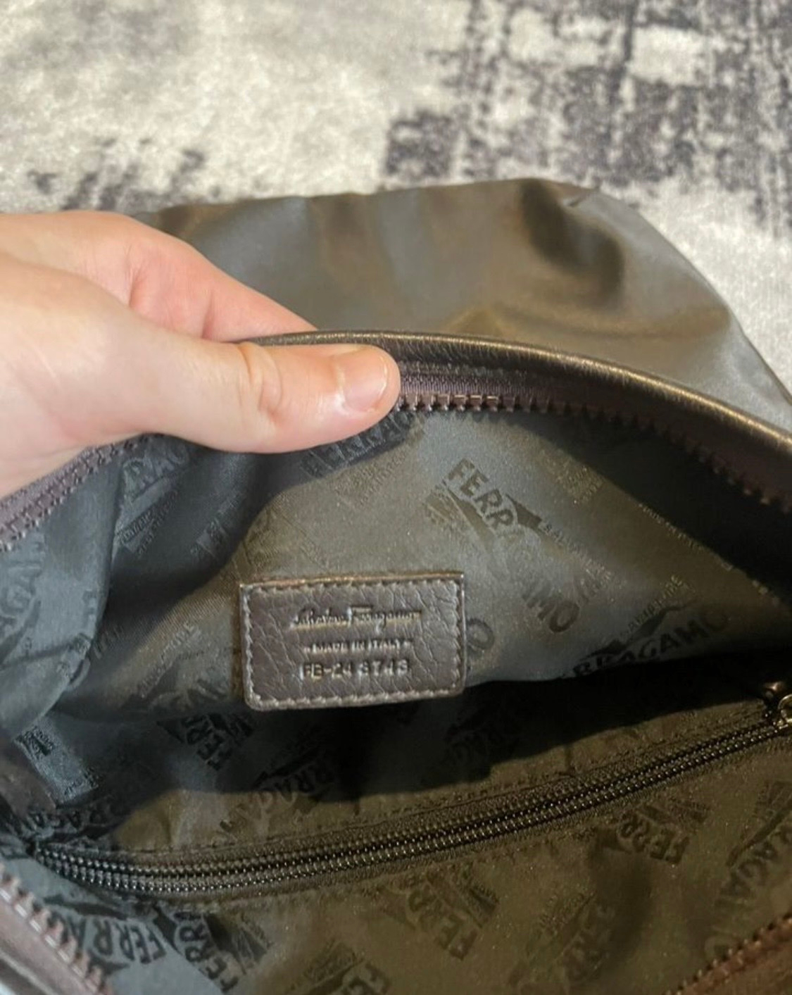 Salvatore Ferragamo Sling Bag, миниатюра 4