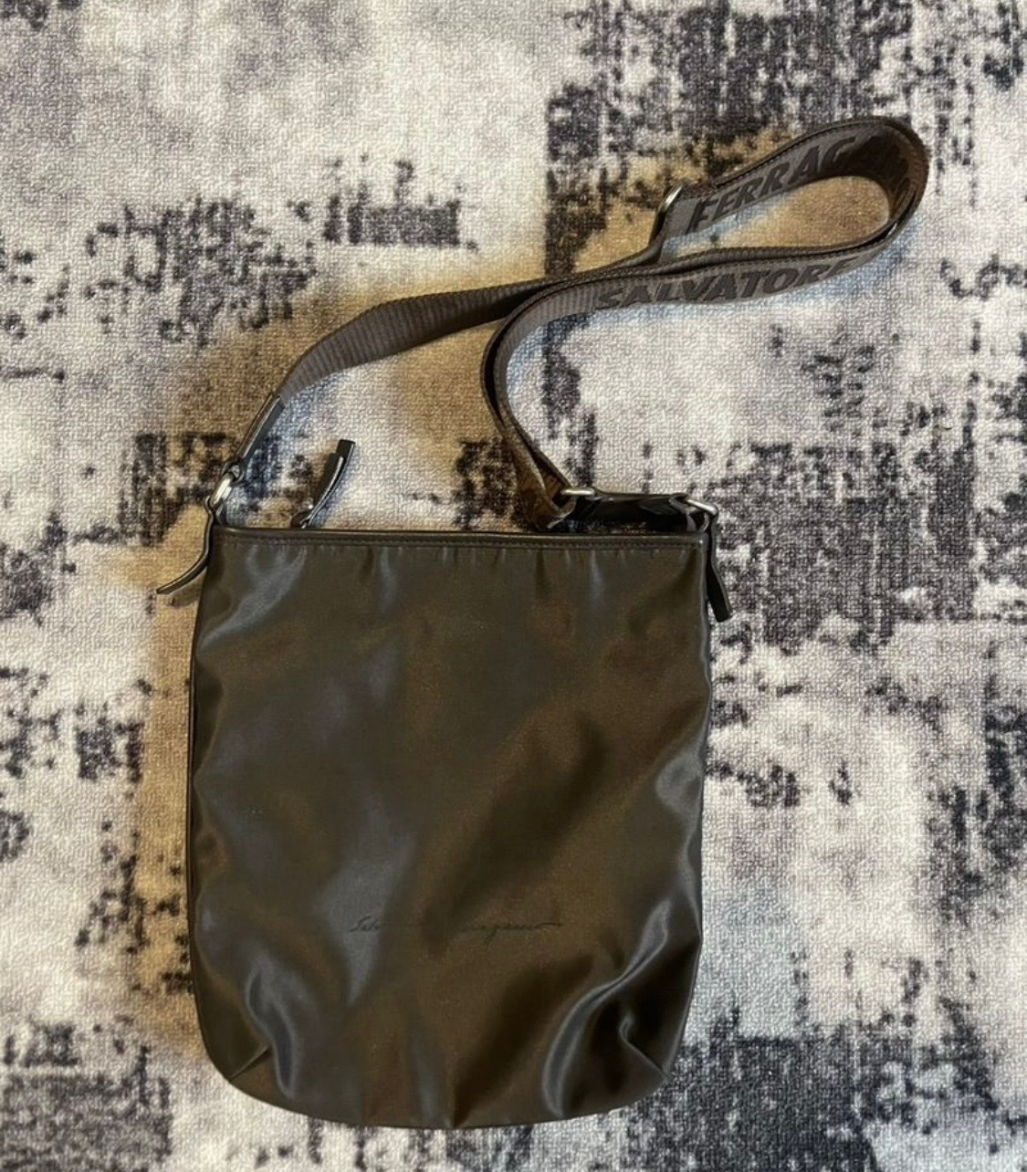 Salvatore Ferragamo Sling Bag, миниатюра 1