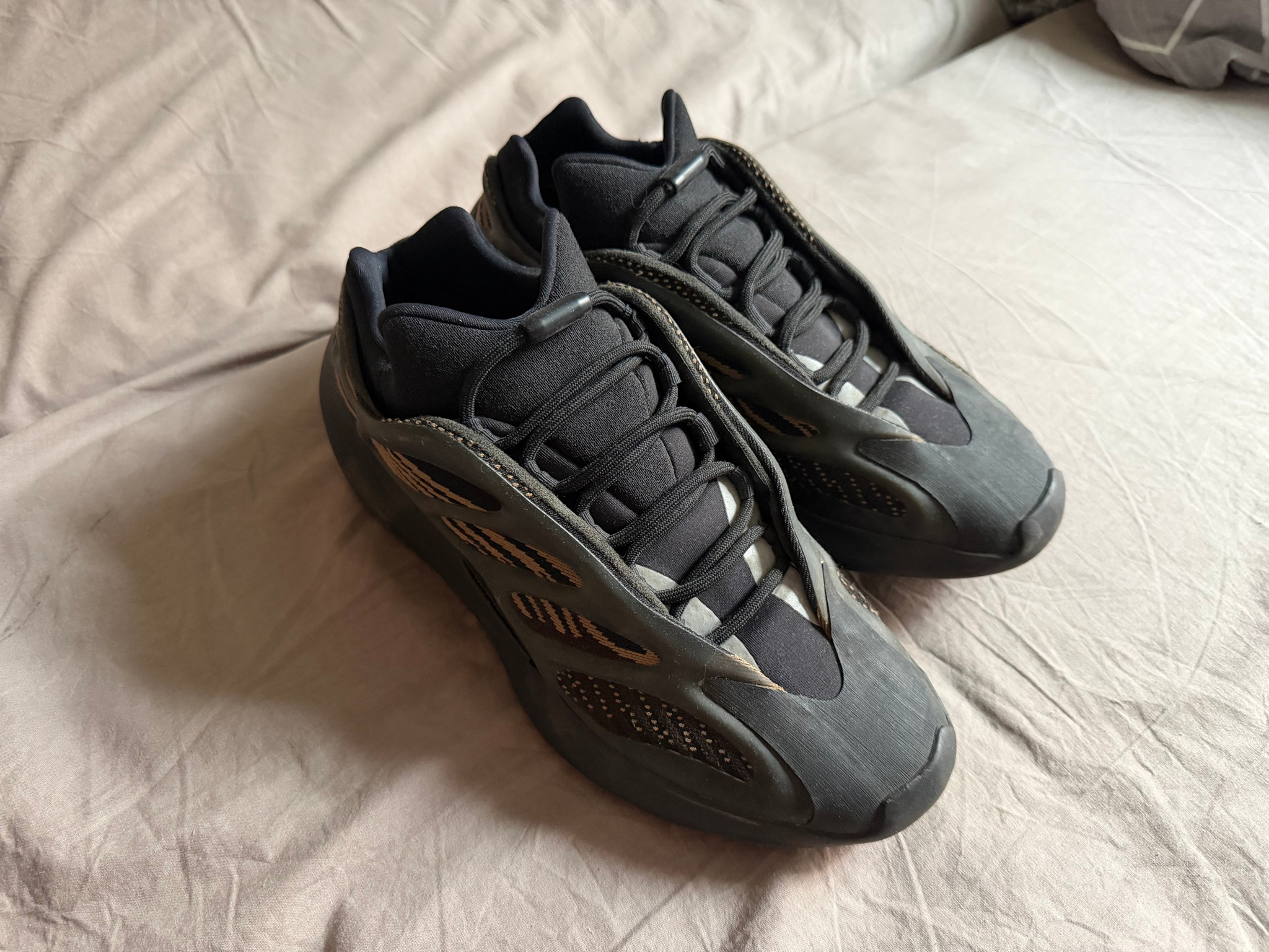 adidas adidas easy boost 700 v3, миниатюра 1