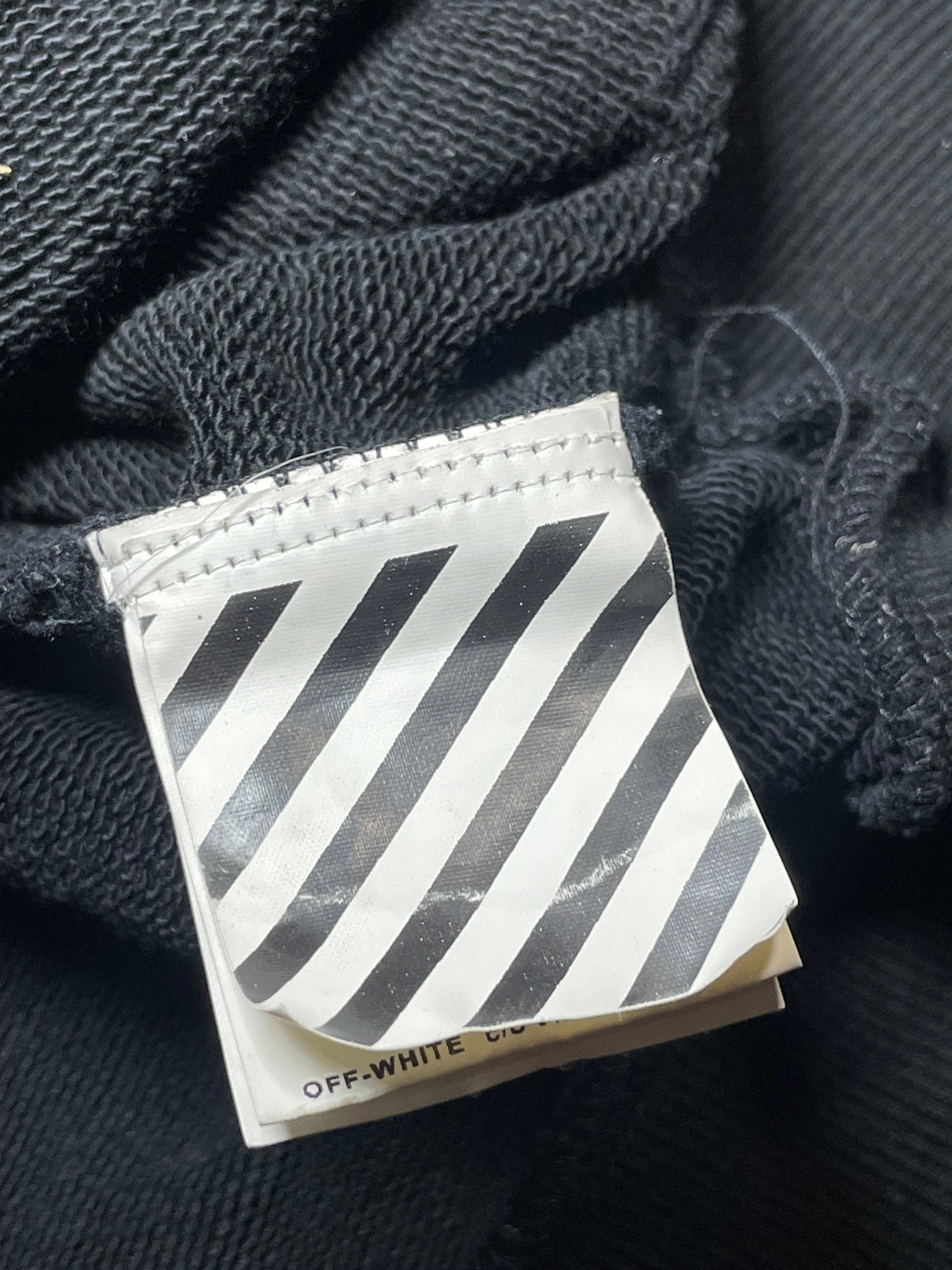 Off white diagonal arrow, миниатюра 6