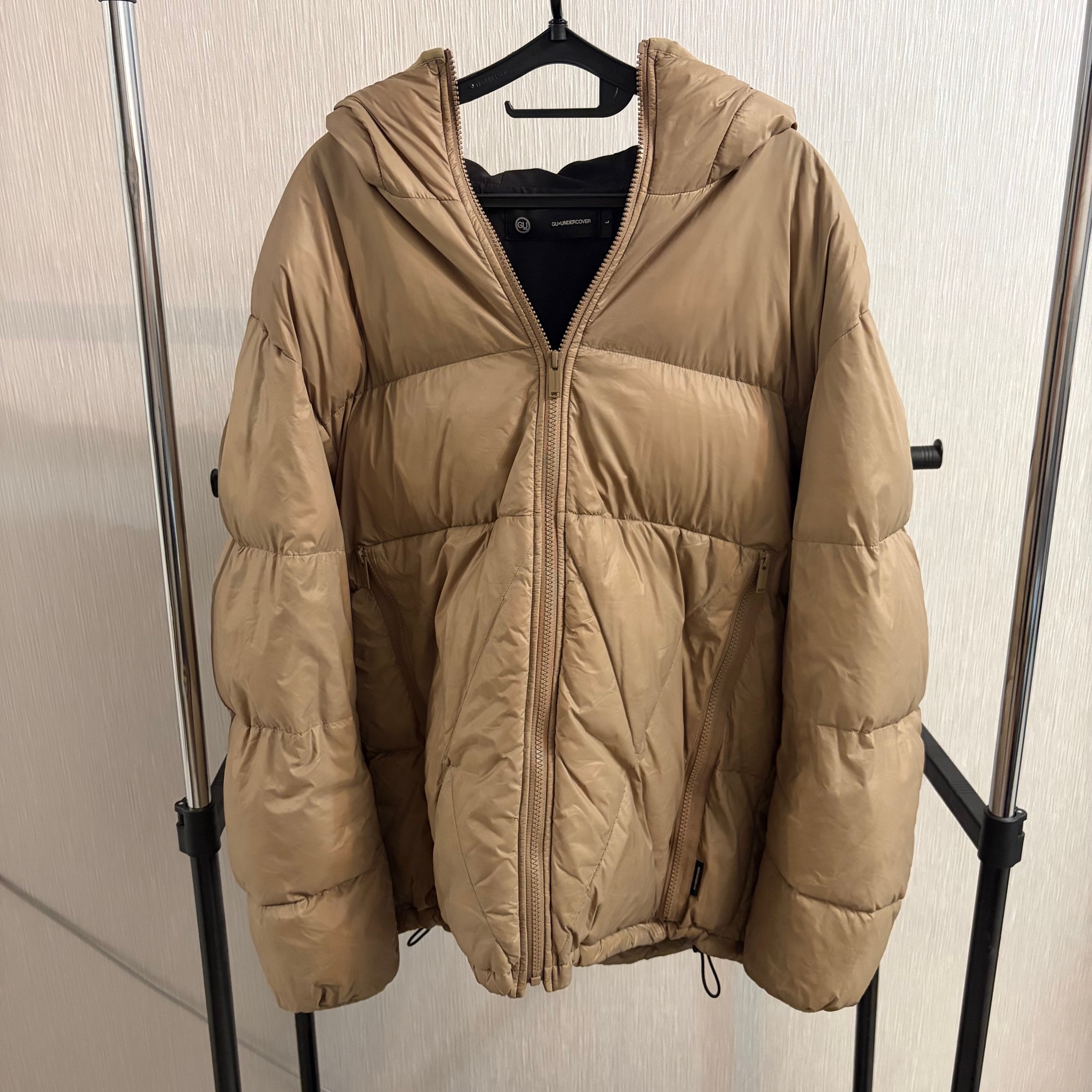 Undercover Пуховик Undercover x GU, миниатюра 1