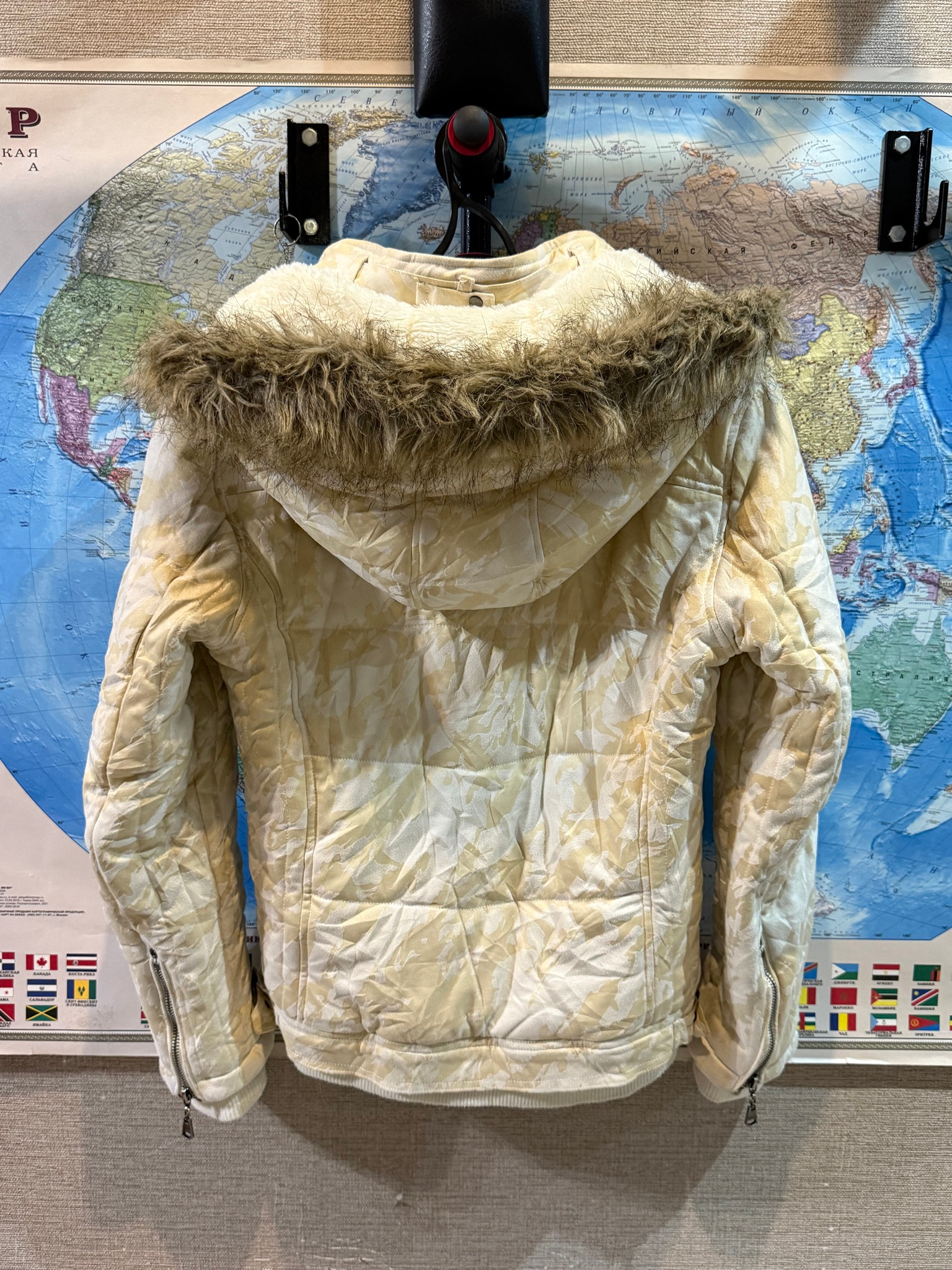 In the attic  Fur jacket, миниатюра 2