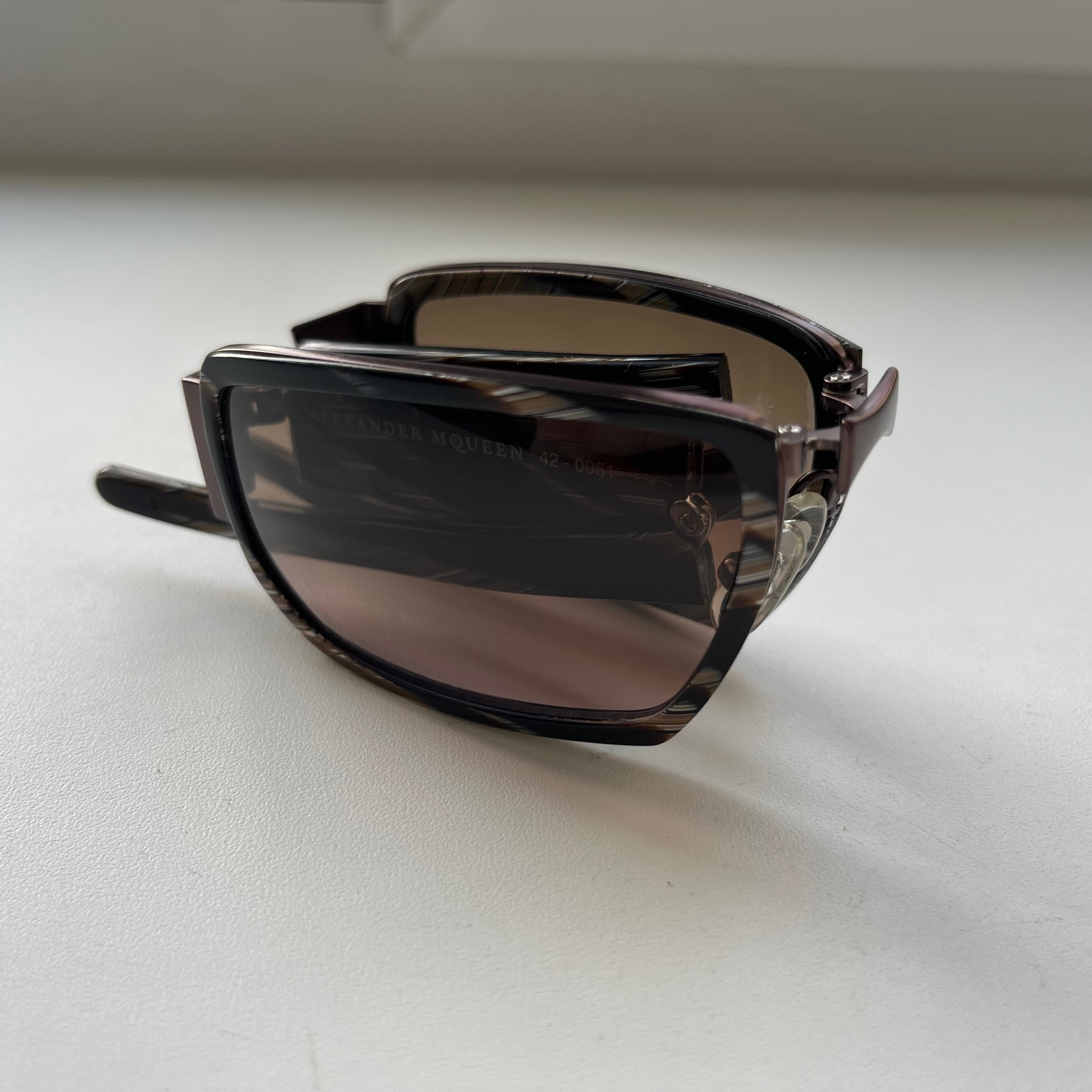 Alexander McQueen Eyes 2000s Foldable Sunglasses, миниатюра 2