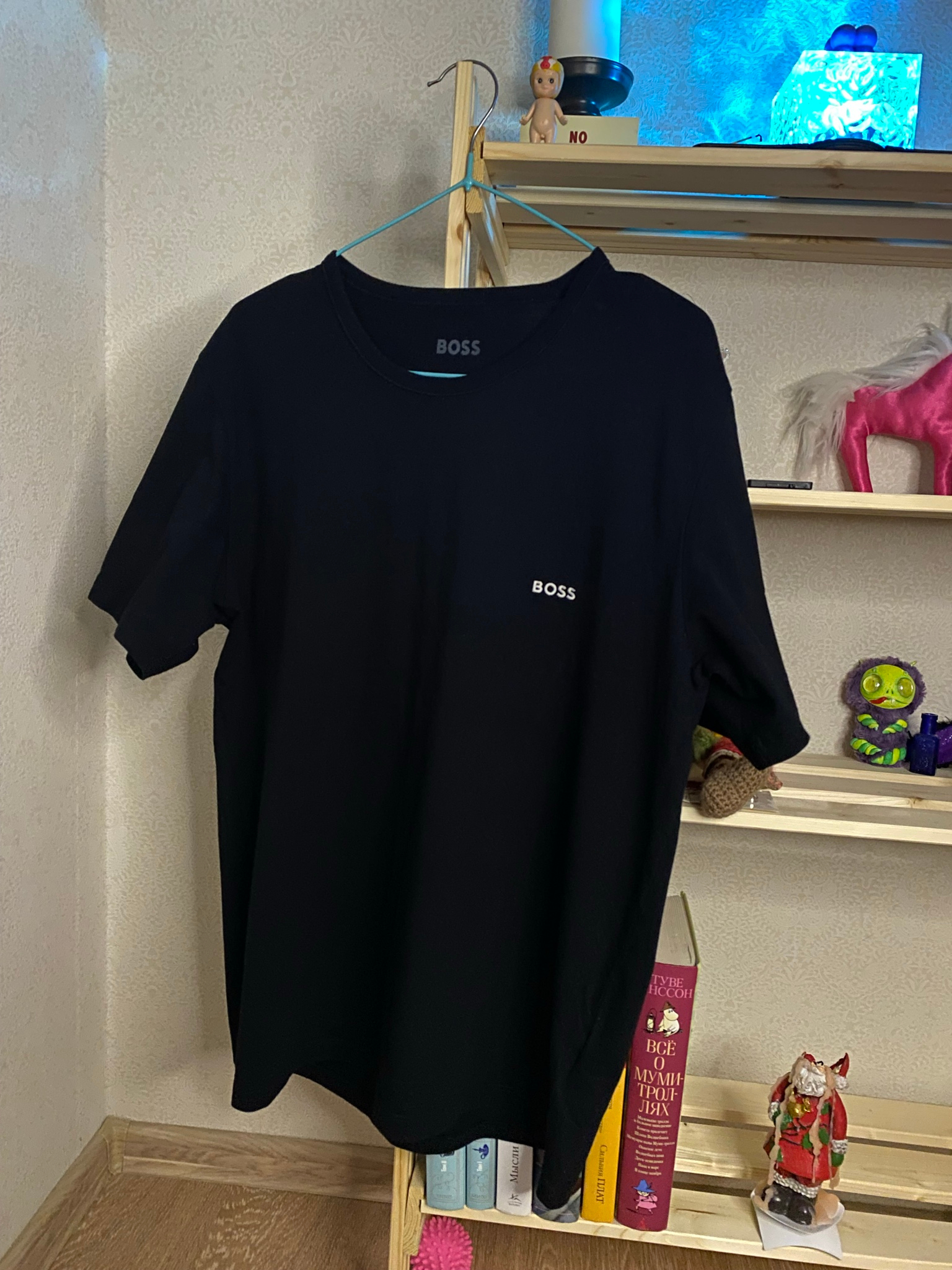 Hugo Boss Black T-shirt with a logo, миниатюра 1