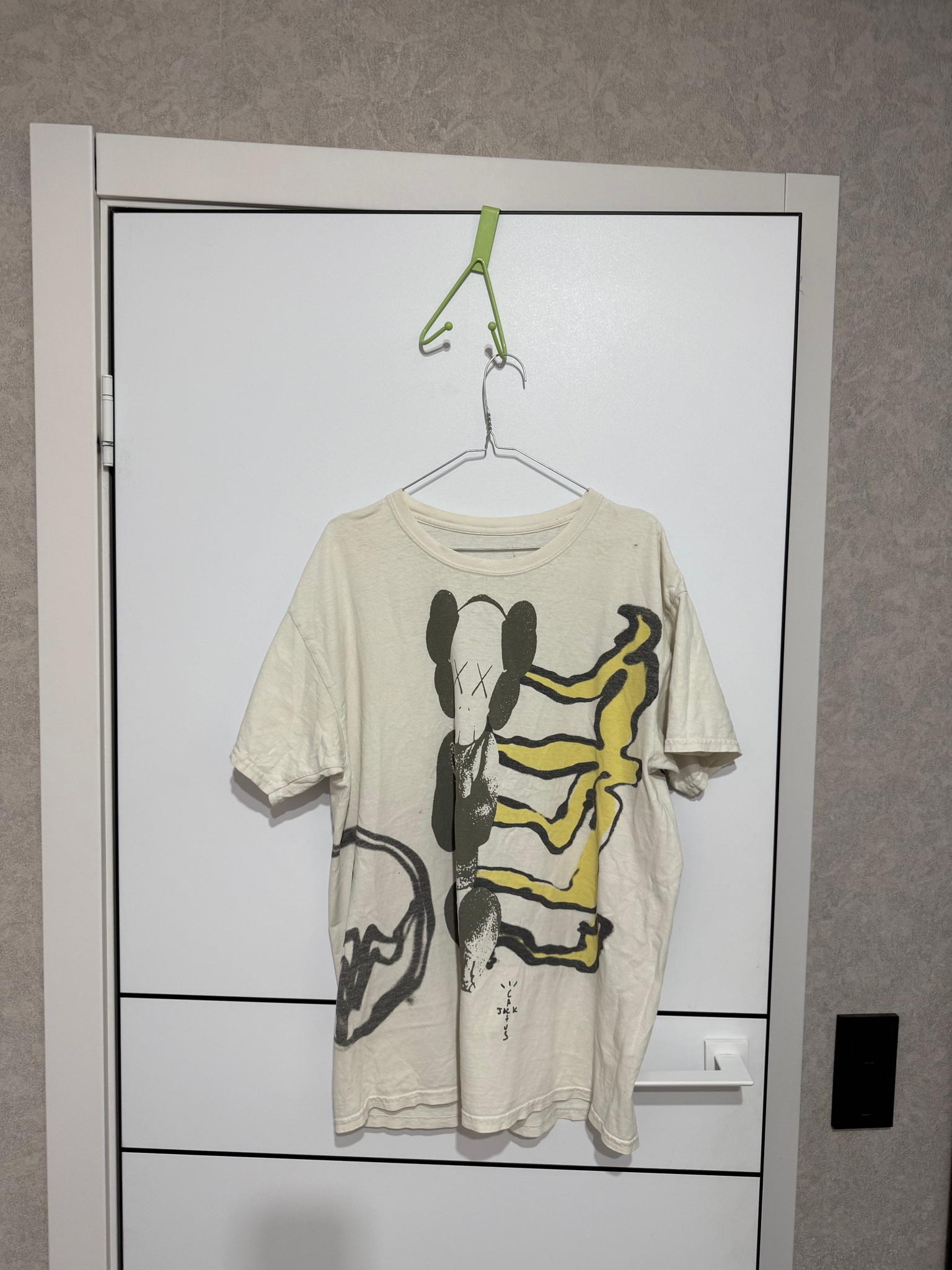 Travis Scott Cactus Jack x Fragment design x Kaws Футболка Cactus Jack x Fragment design x Kaws, миниатюра 1