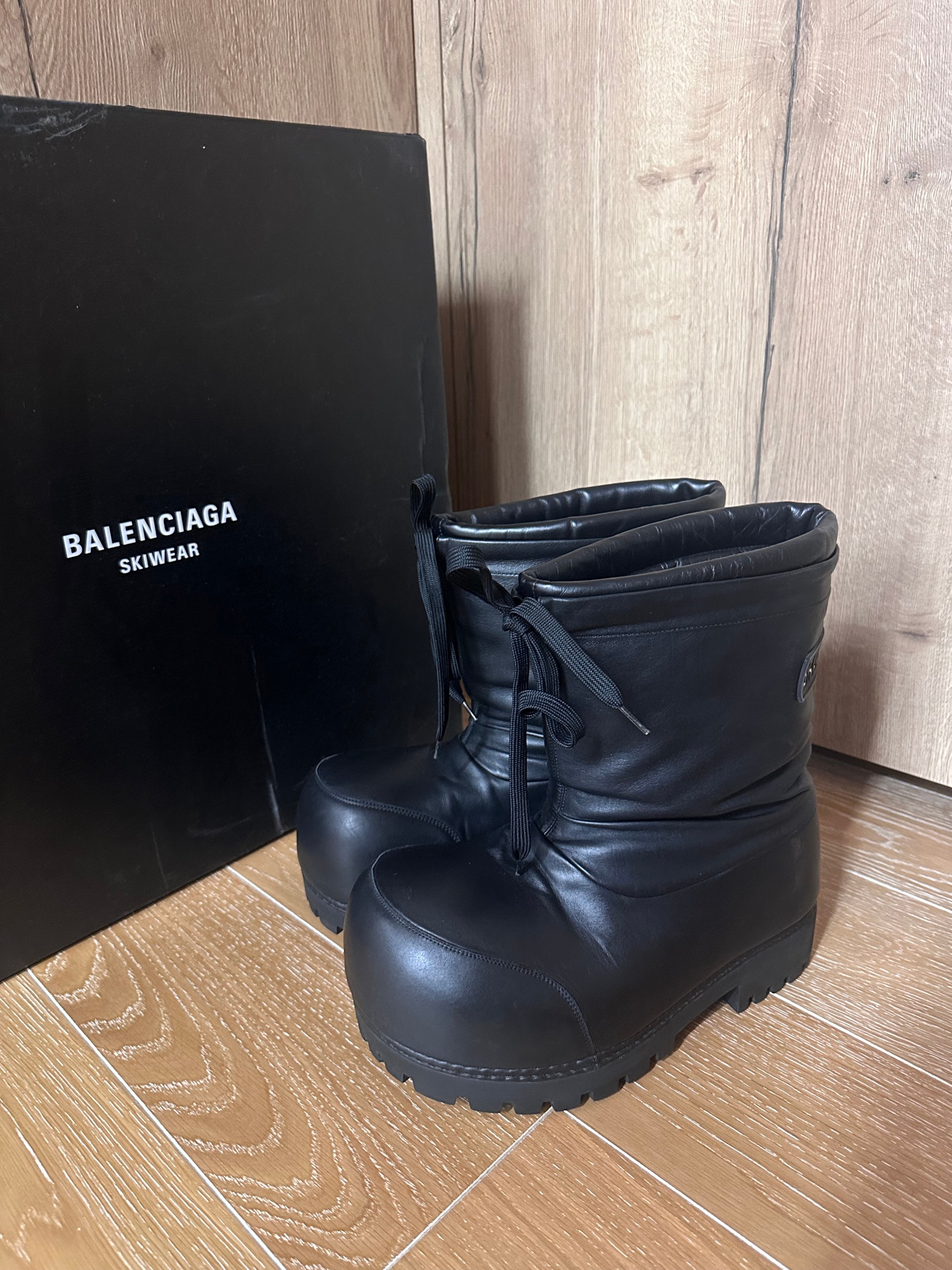 Balenciaga Alaska, миниатюра 1