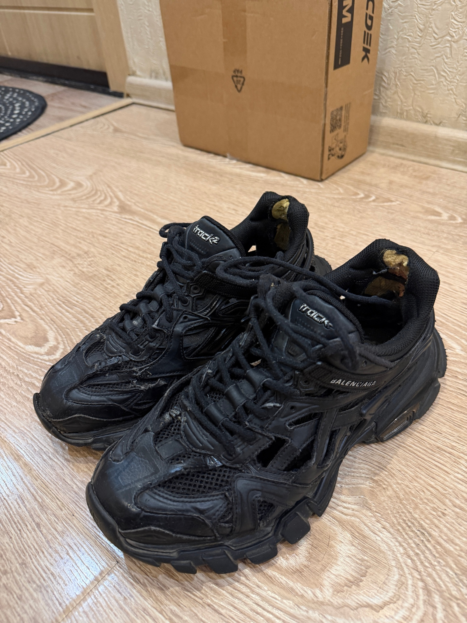 Balenciaga Track 2, миниатюра 3