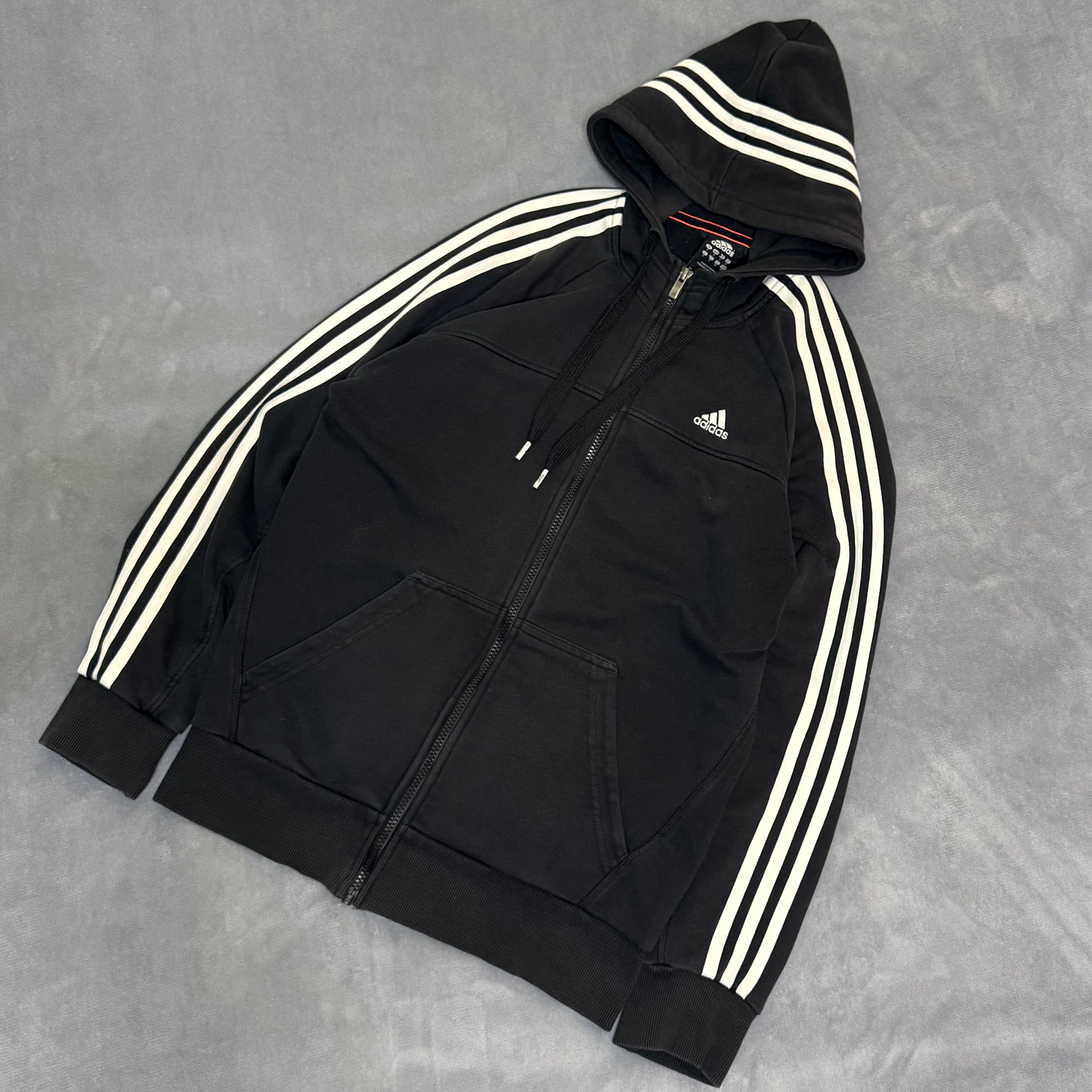 adidas essentials, миниатюра 1