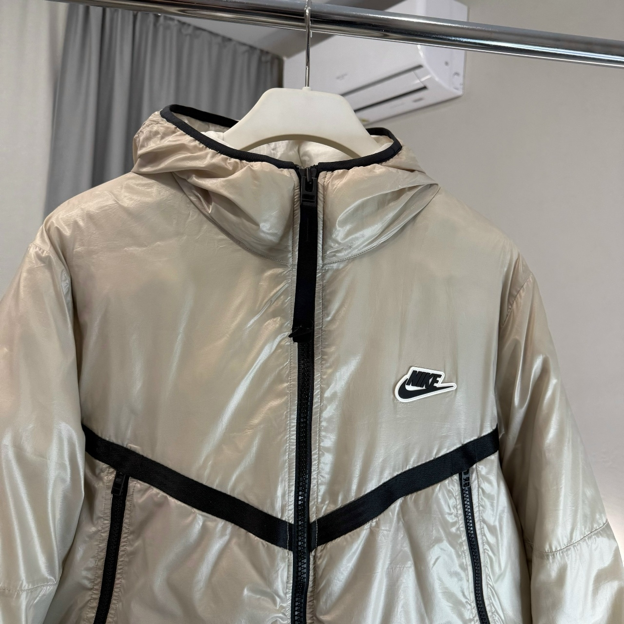 Nike Windrunner Synthetic-Fill Stone White, миниатюра 3