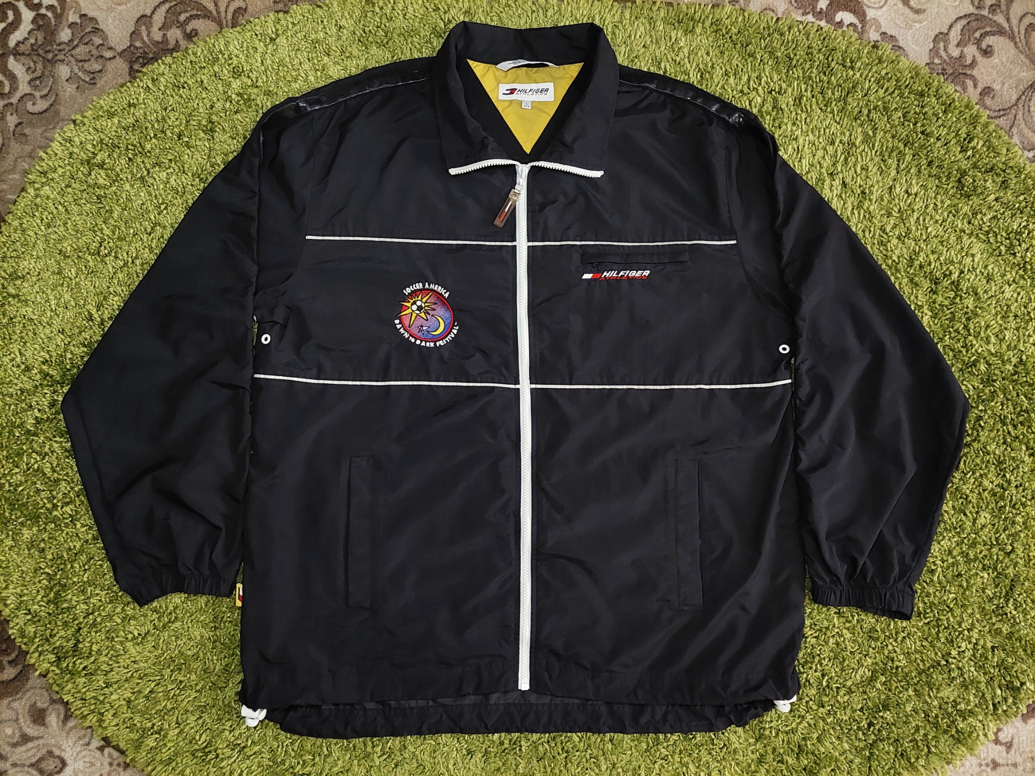 Tommy Hilfiger Ветровка, миниатюра 1