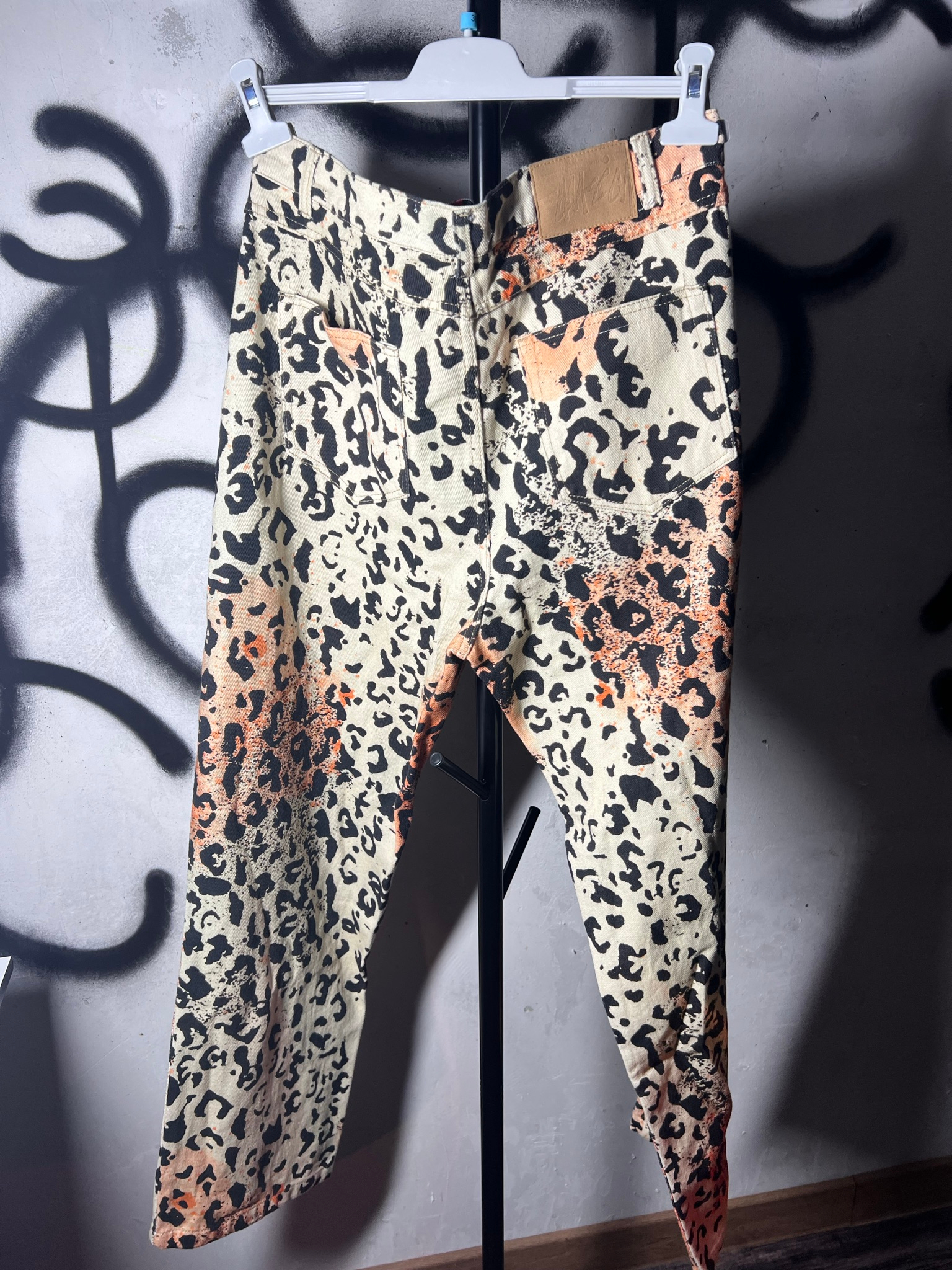 Stussy Jeans Leopard Stencil Canvas Big O’l, миниатюра 2