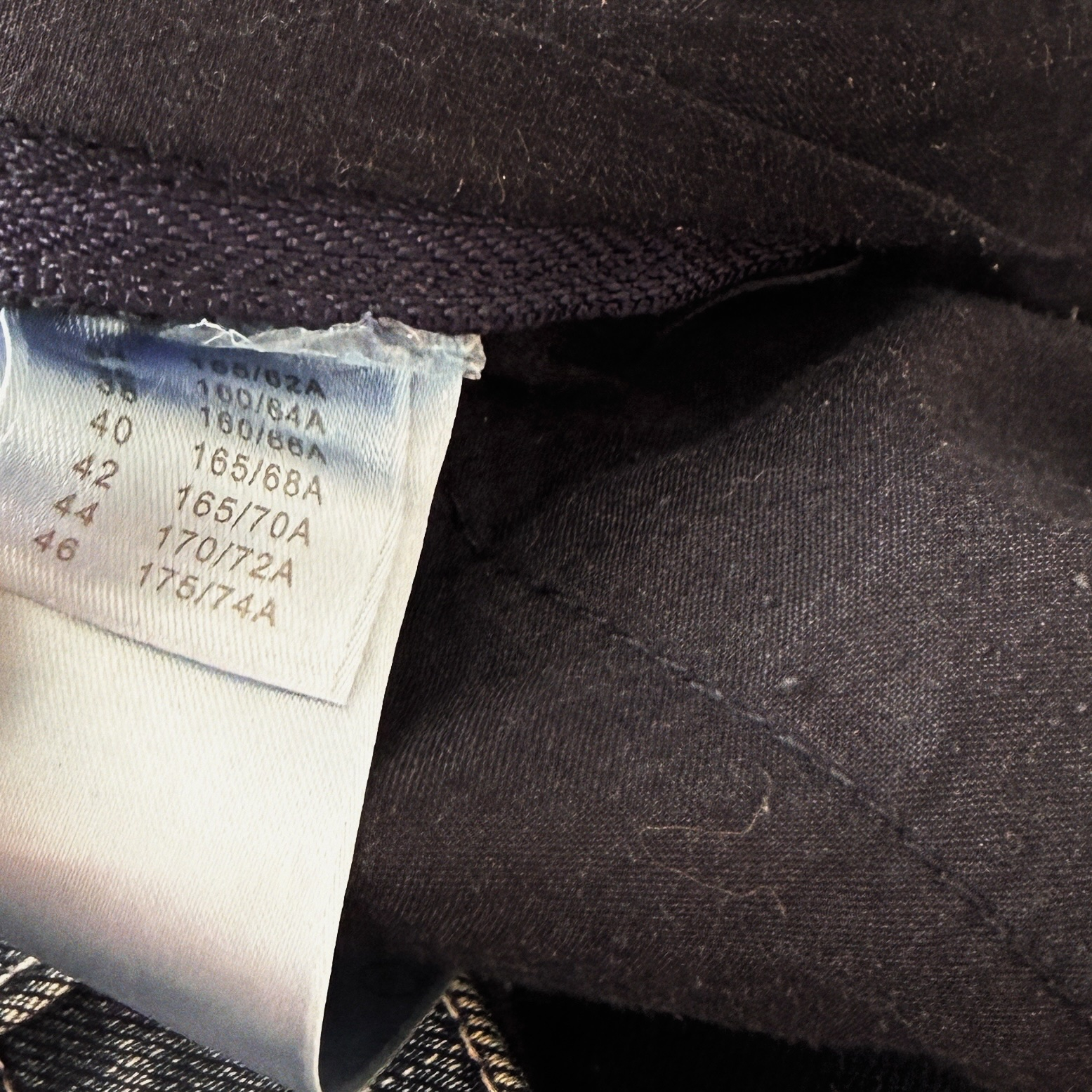 Louis Vuitton 2000s Vintage Full Zip Skinny Jeans, миниатюра 10