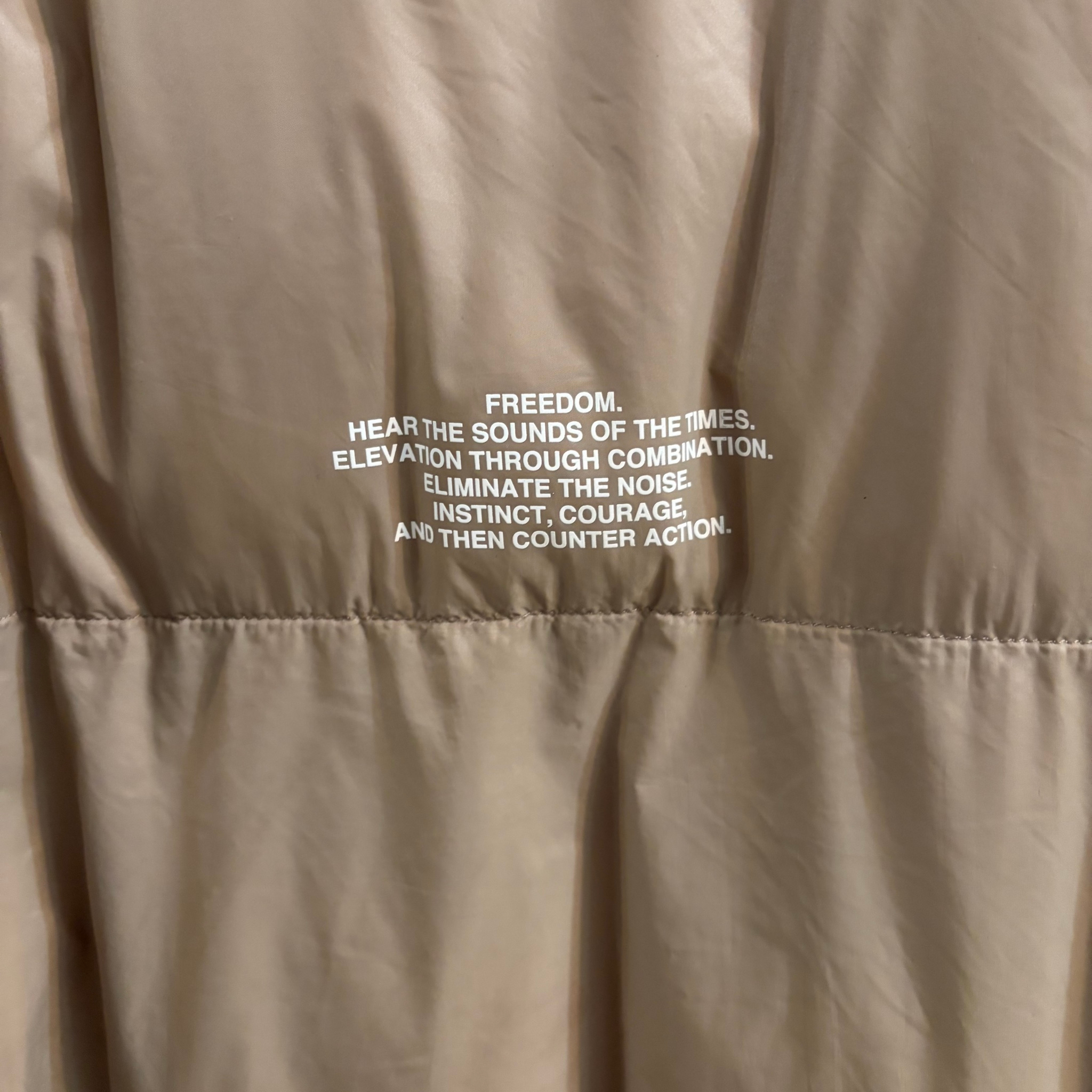 Undercover Пуховик Undercover x GU, миниатюра 5