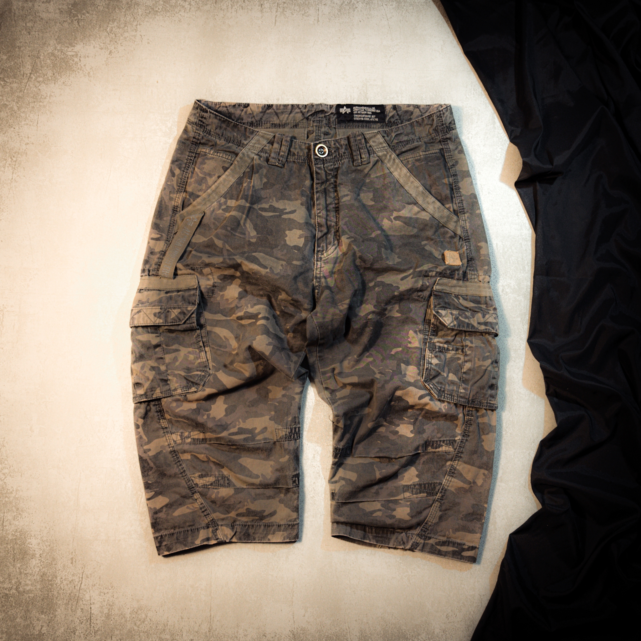 Alpha Industries шорты, миниатюра 1