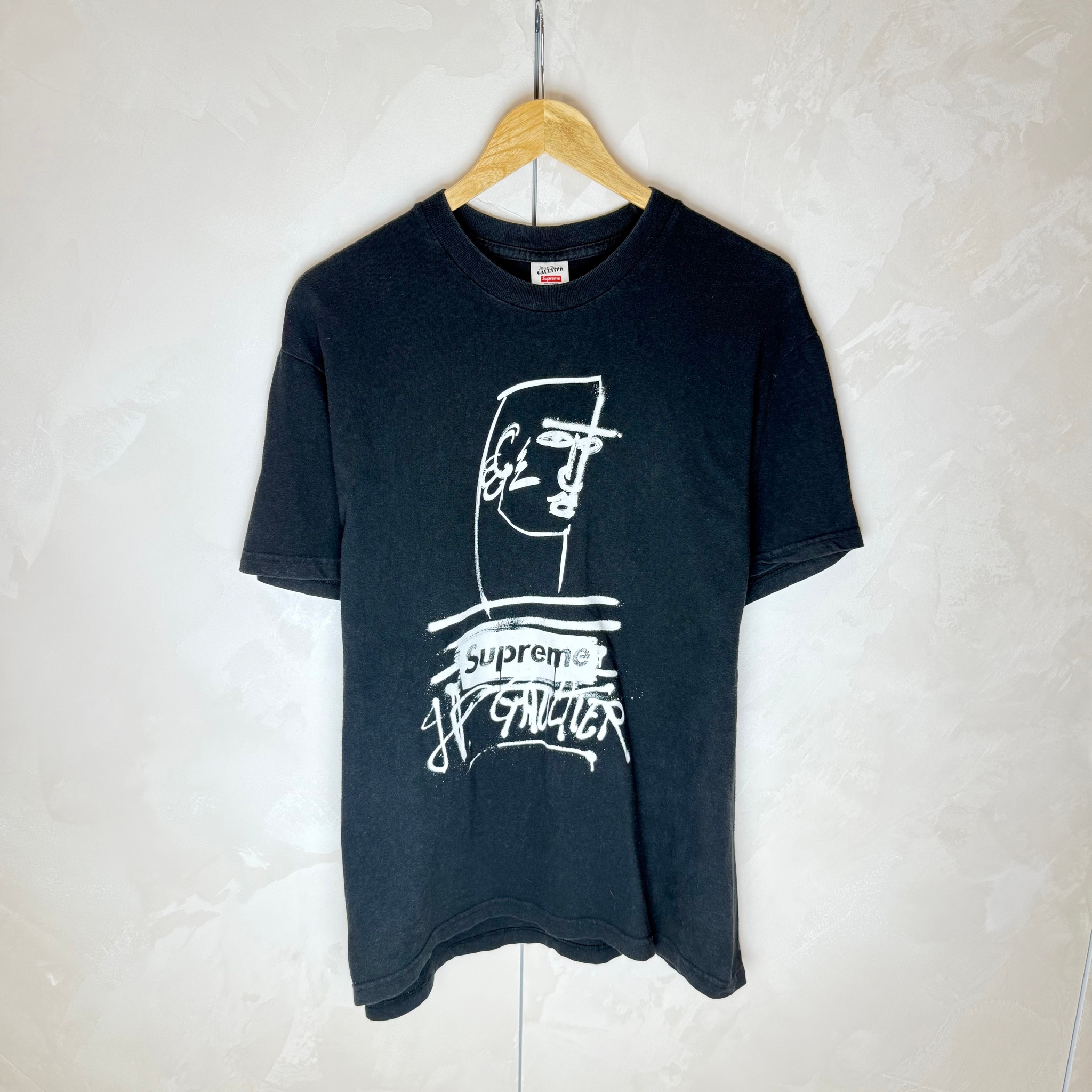 Supreme x Jean Paul Gaultier SS19 Black Logo tee, миниатюра 1