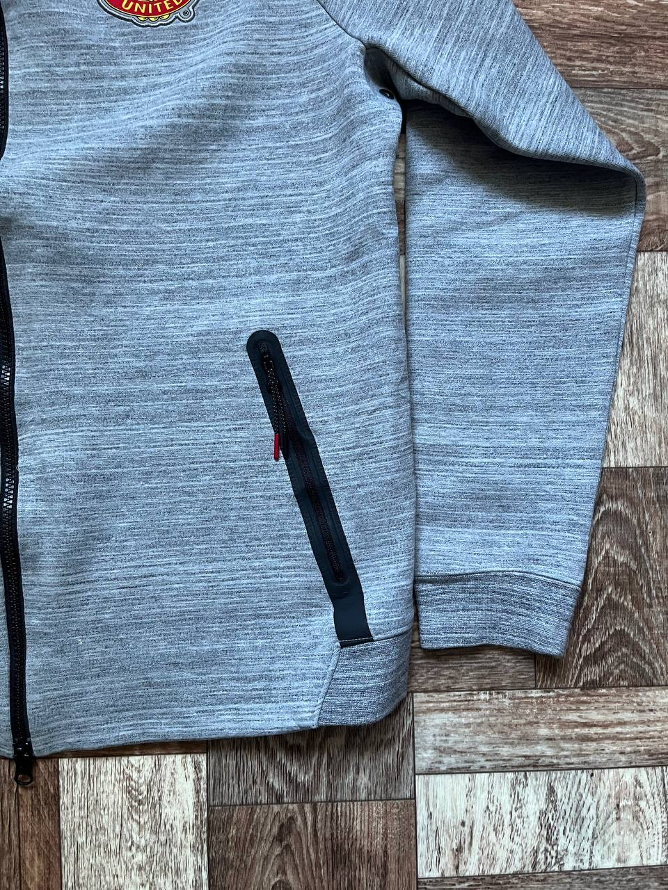 Nike x Manchester United Full Zip Tech Pack SH/T, миниатюра 3